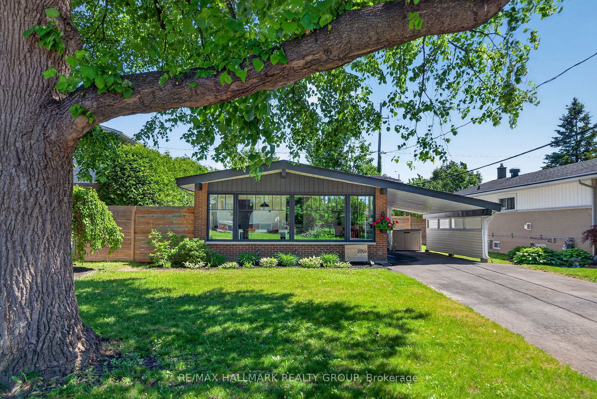 2006 MICHIGAN Avenue, Alta Vista and Area, ON K1H 6Y2