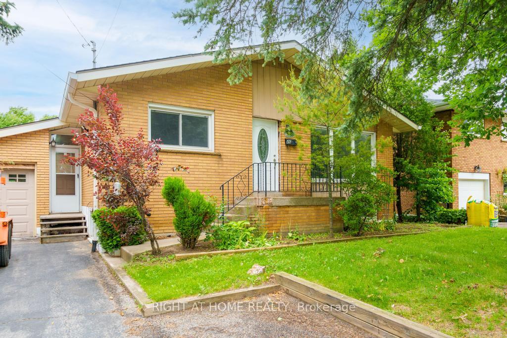 46 Sanatorium Road, Hamilton, ON L9C 1Y2