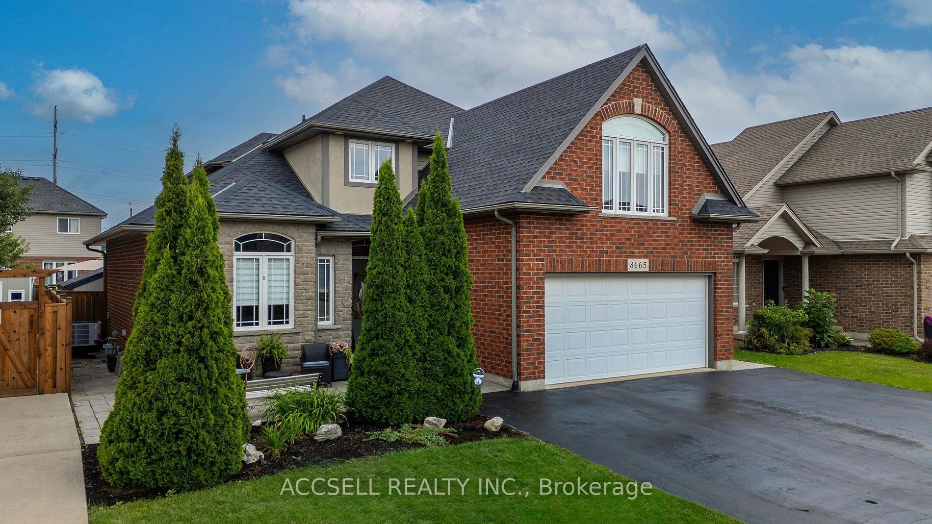 8665 Westport Drive, Niagara Falls, ON L2H 0A3