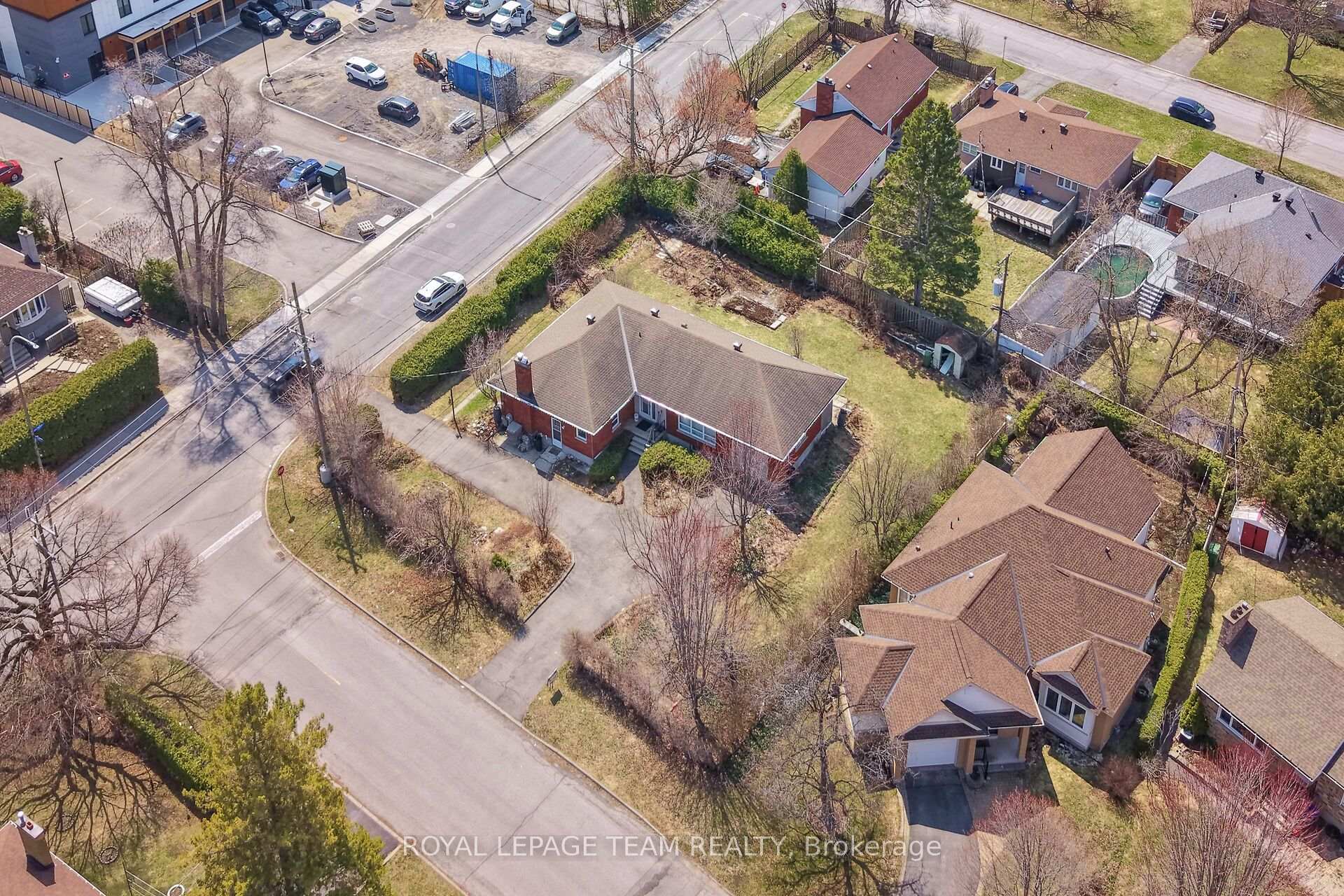 45 Capilano Drive, Cityview - Parkwoods Hills - Rideau Shore, ON K2E 6G5