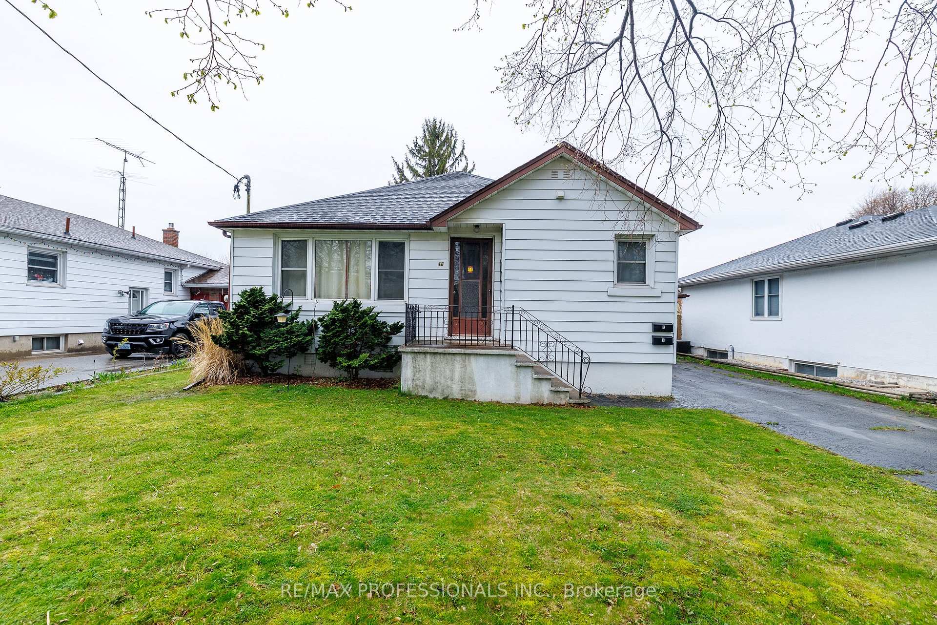 16 Nello Street BSMT, St. Catharines, ON L2N 1G6