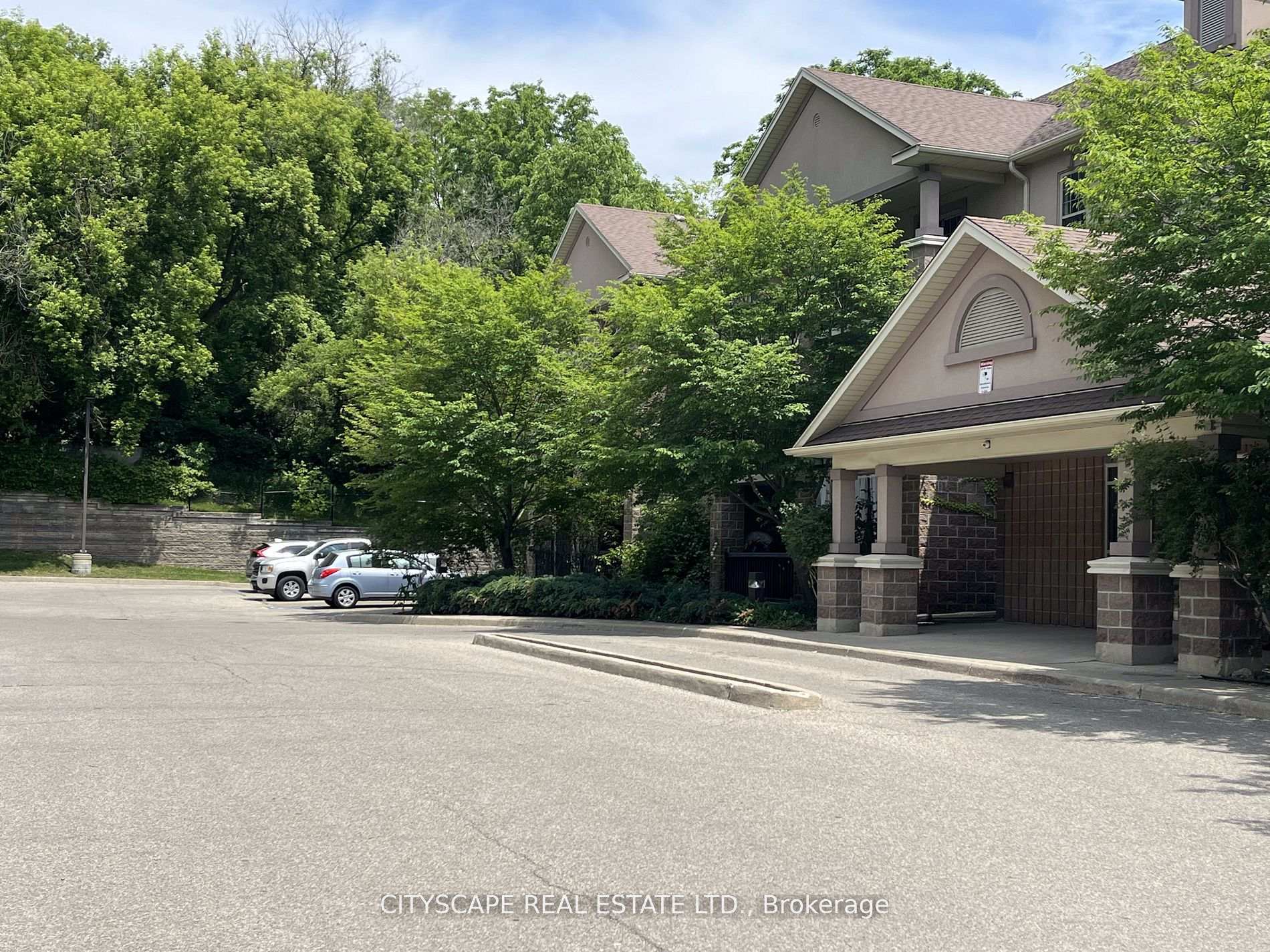24 Harris Avenue, Brantford, ON N3R 2E9
