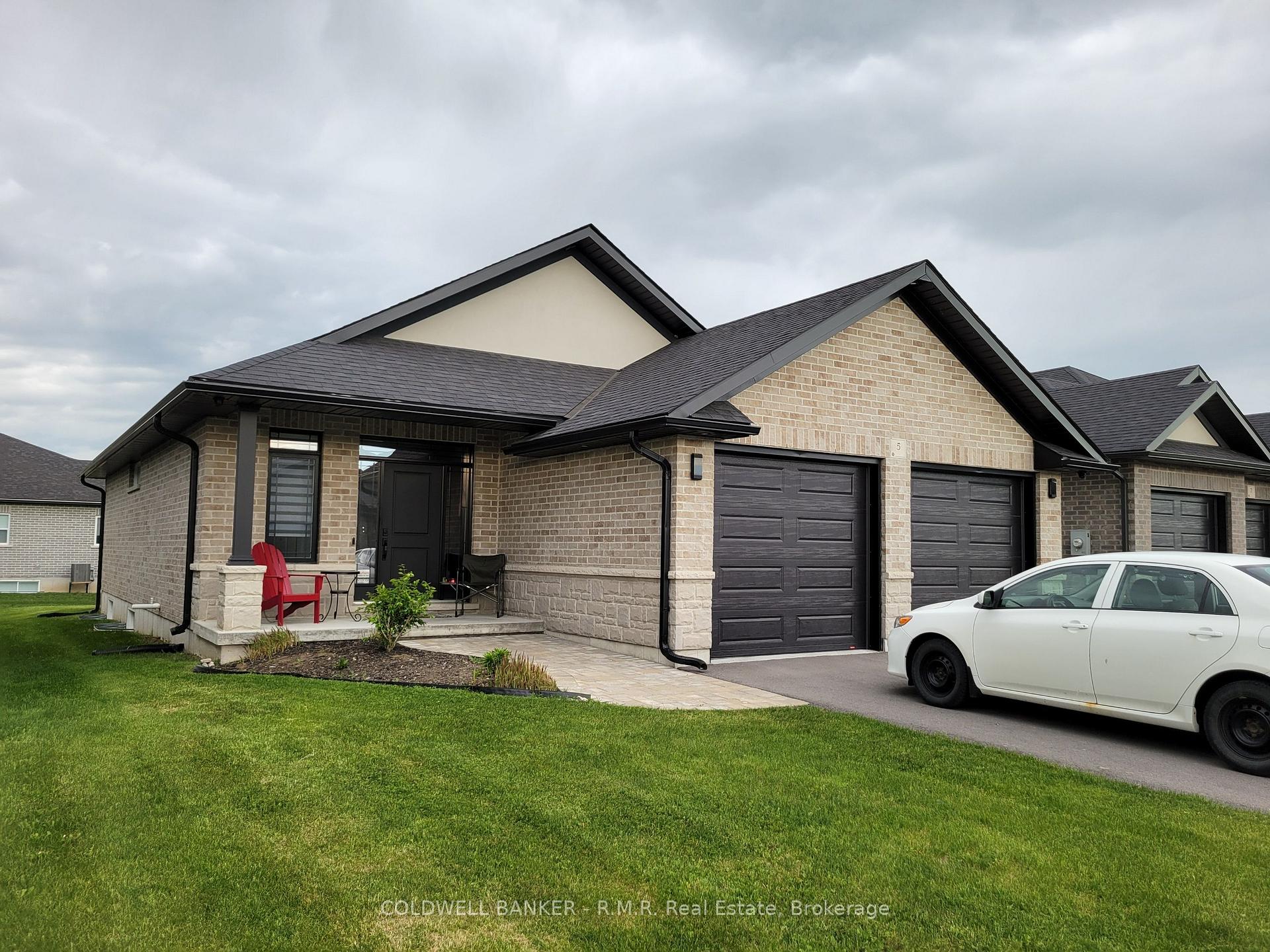 5 Mavety Court, Belleville, ON K8N 0M2