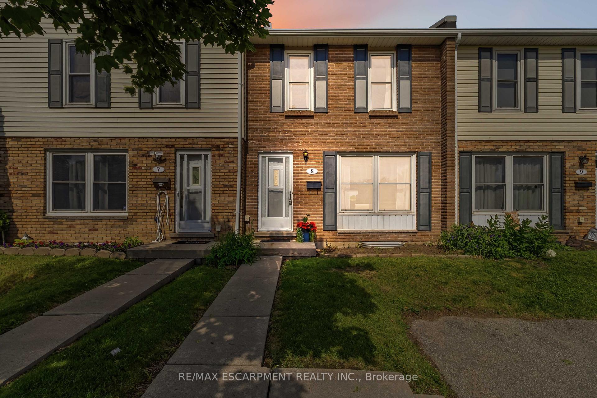 596 GREY Street 8, Brantford, ON N3S 4Y1
