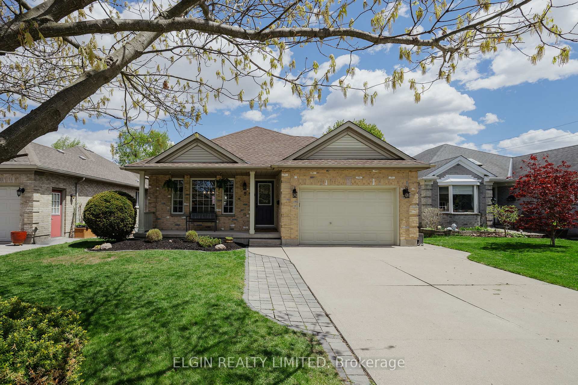 5 Rodney Crescent, St. Thomas, ON N5R 6E1