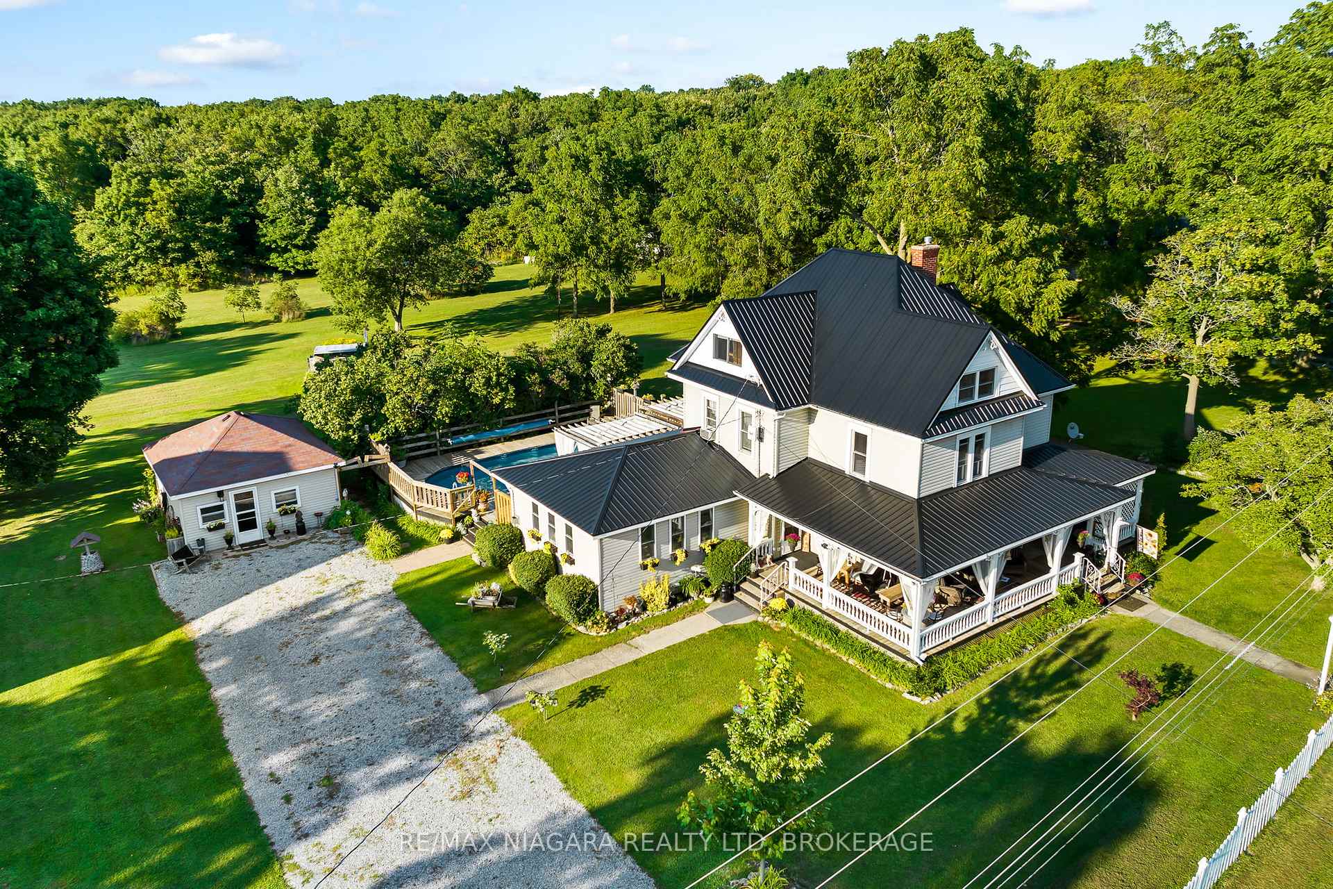 11562 Lakeshore Road, Wainfleet, ON L3K 5V4