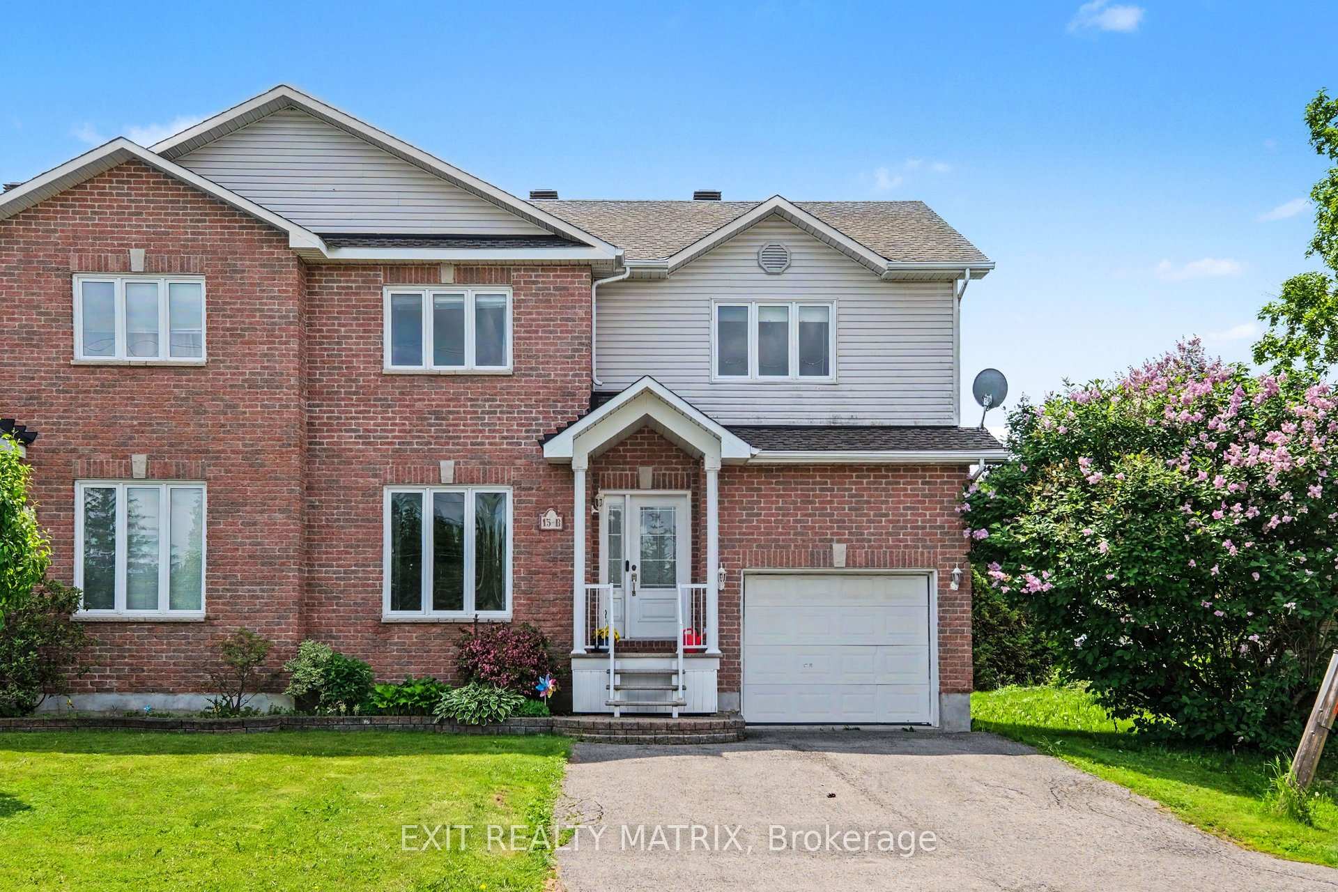 15 Blais Street B, Russell, ON K0A 1W0
