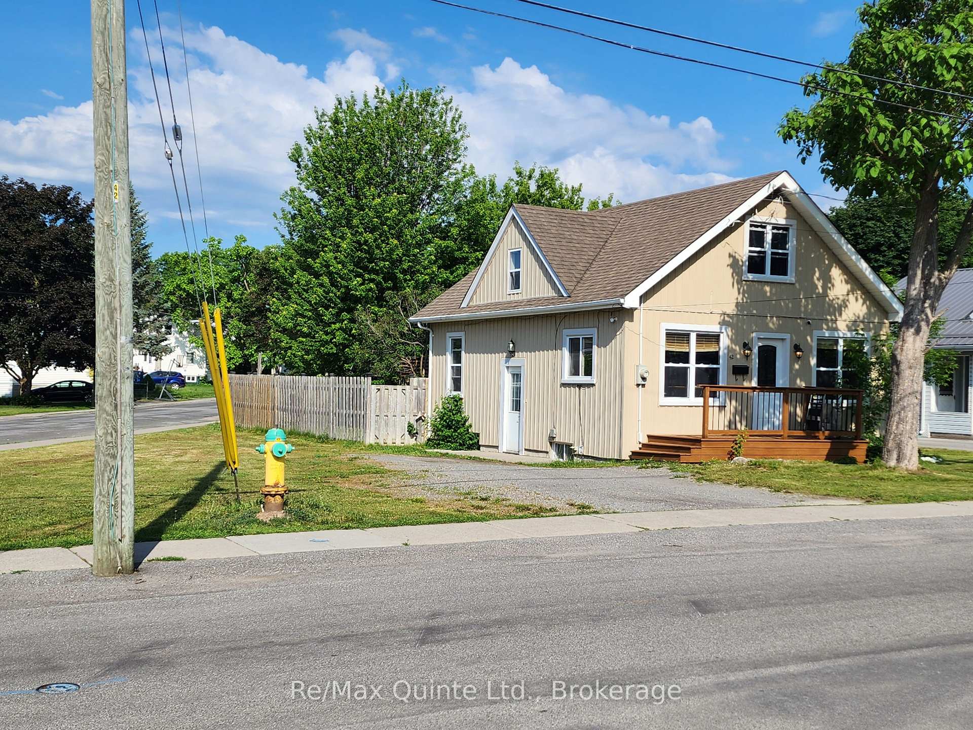 42 Ponton Street, Belleville, ON K8P 3T6
