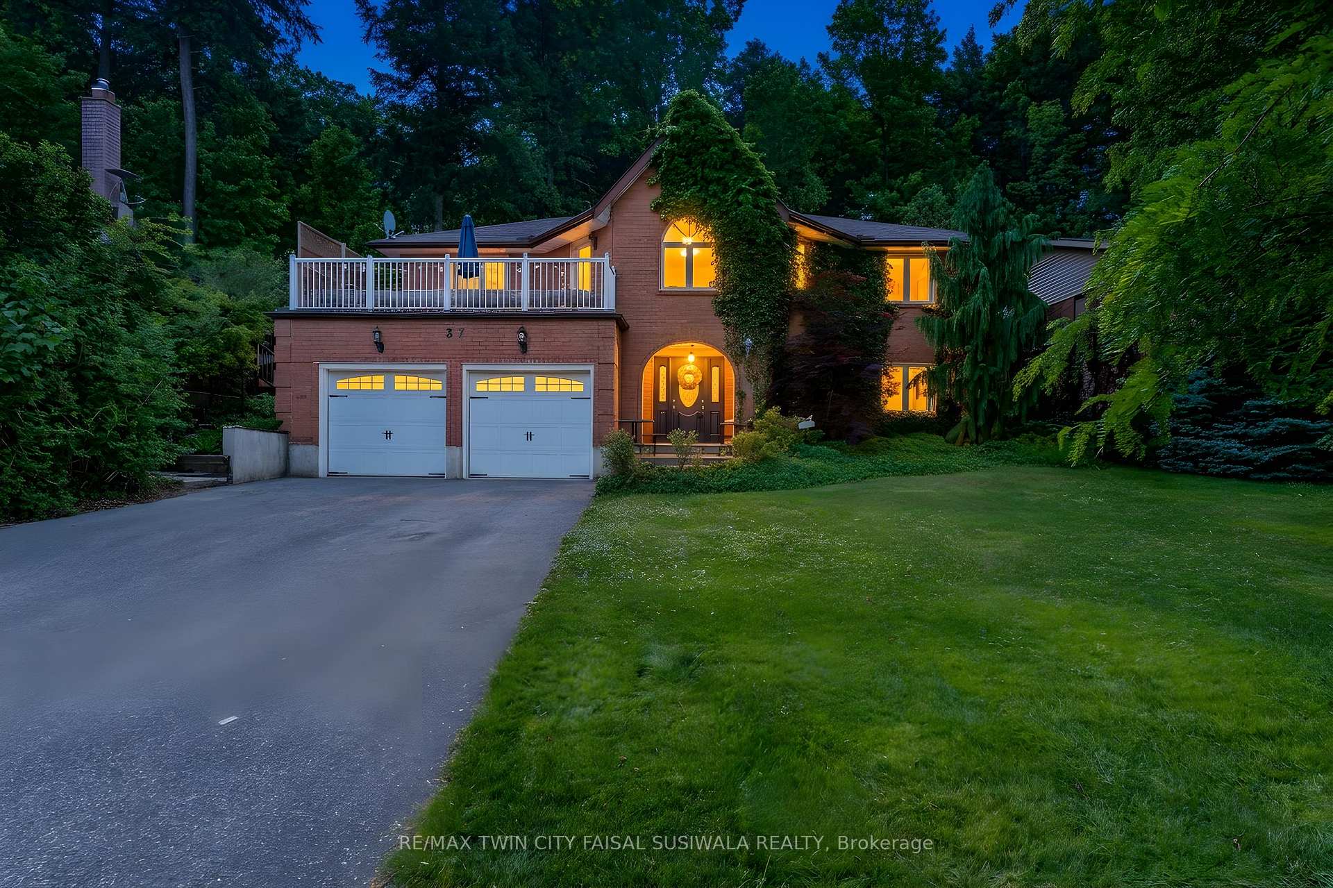 37 Yellow Birch Drive, Kitchener, ON N2N 2M1