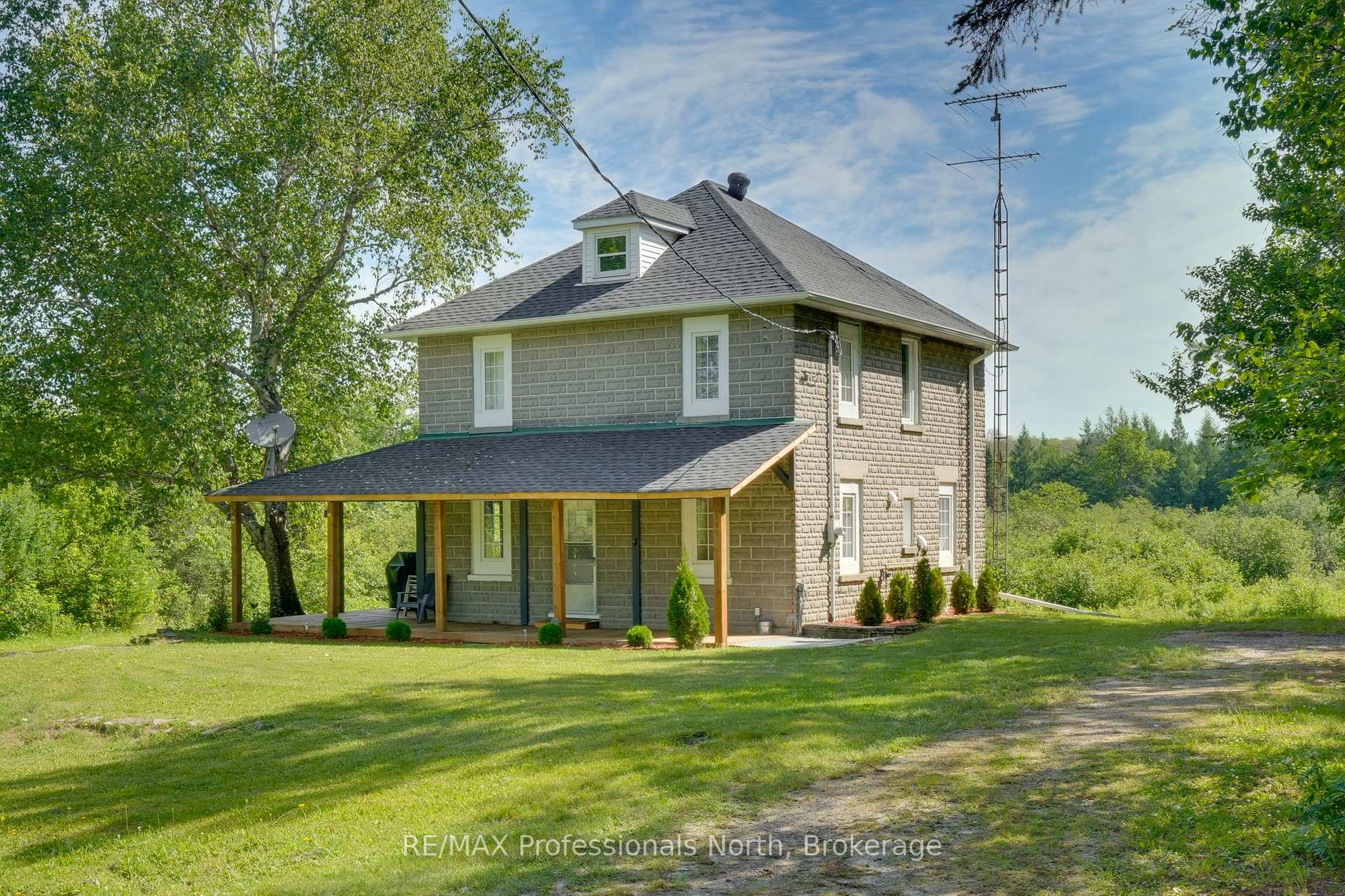 905 Starratt Road, Ryerson, ON P0A 1C0