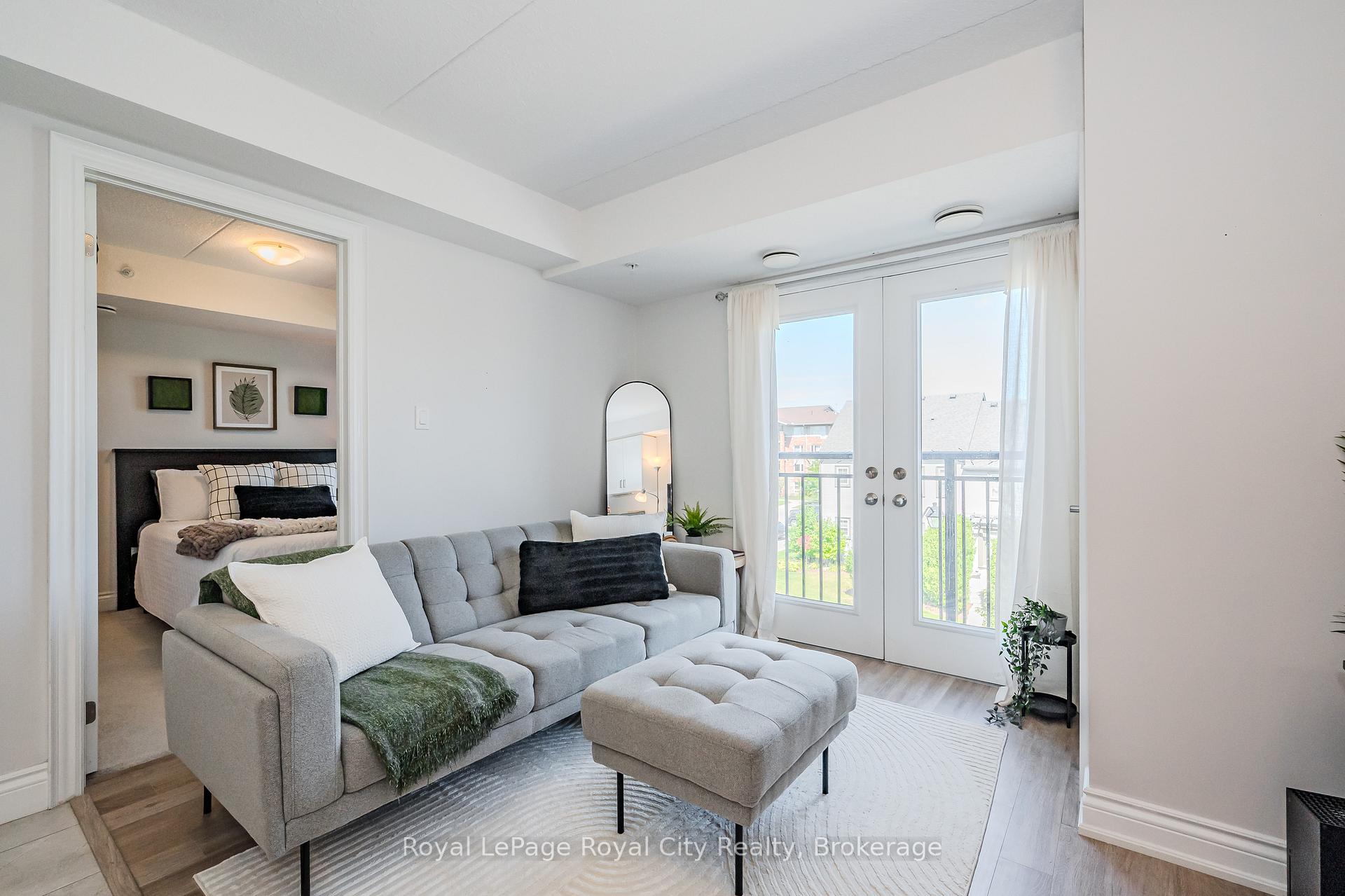 64 FREDERICK Drive 304, Guelph, ON N1L 0K7