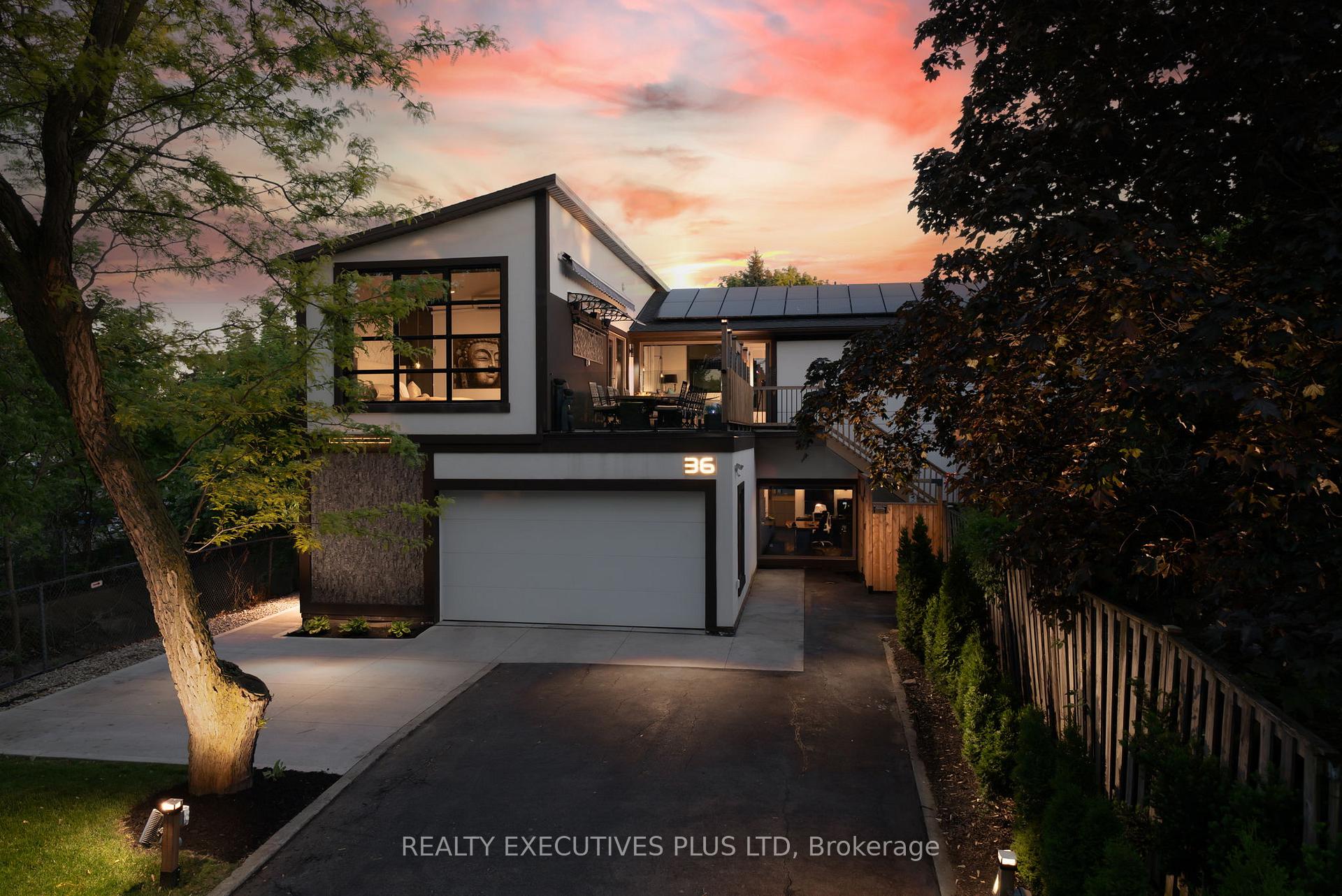36 Lakeview Drive, Hamilton, ON L8E 4X2