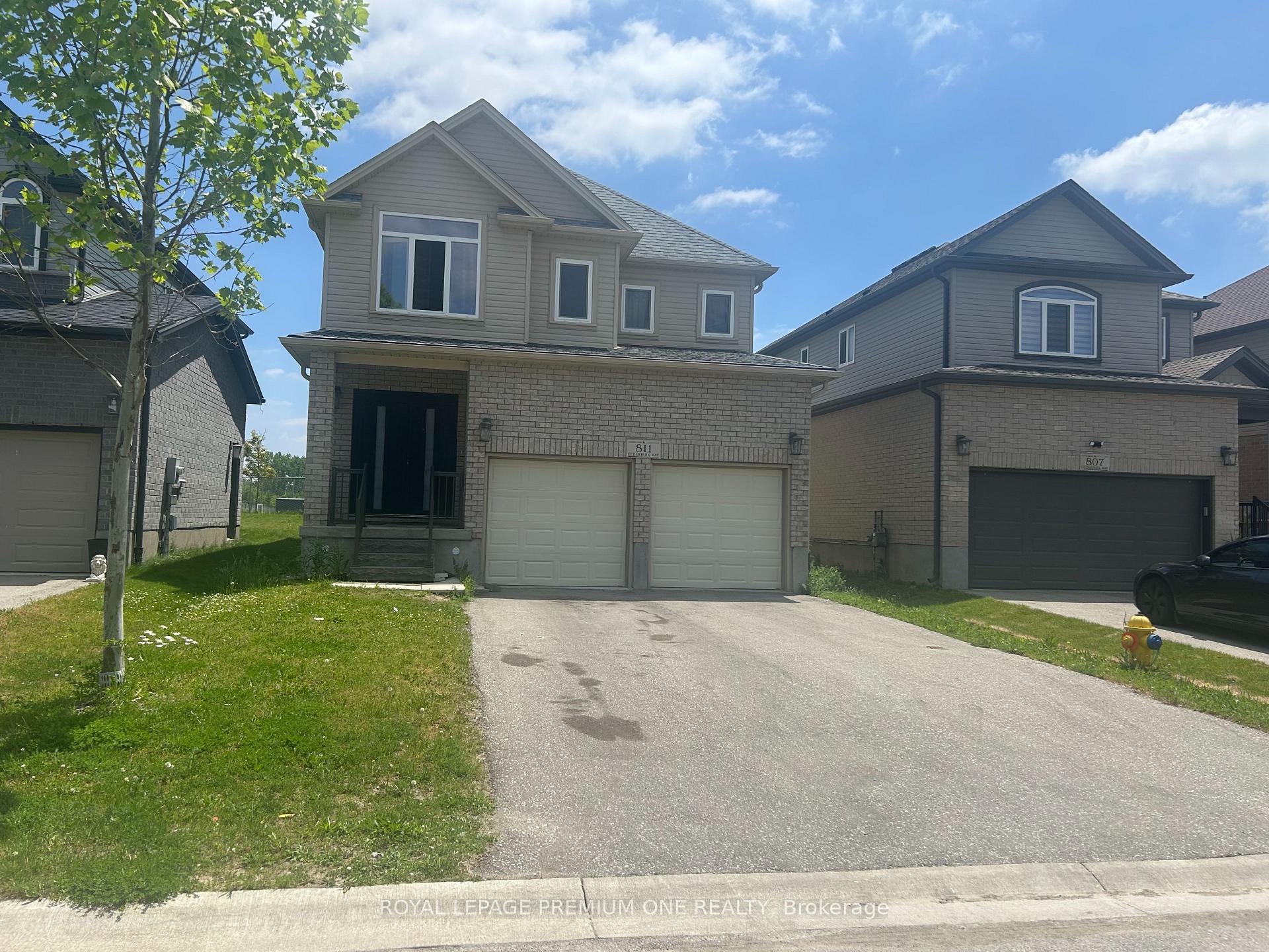 811 Cedarpark Way, London North, ON N5X 0C3