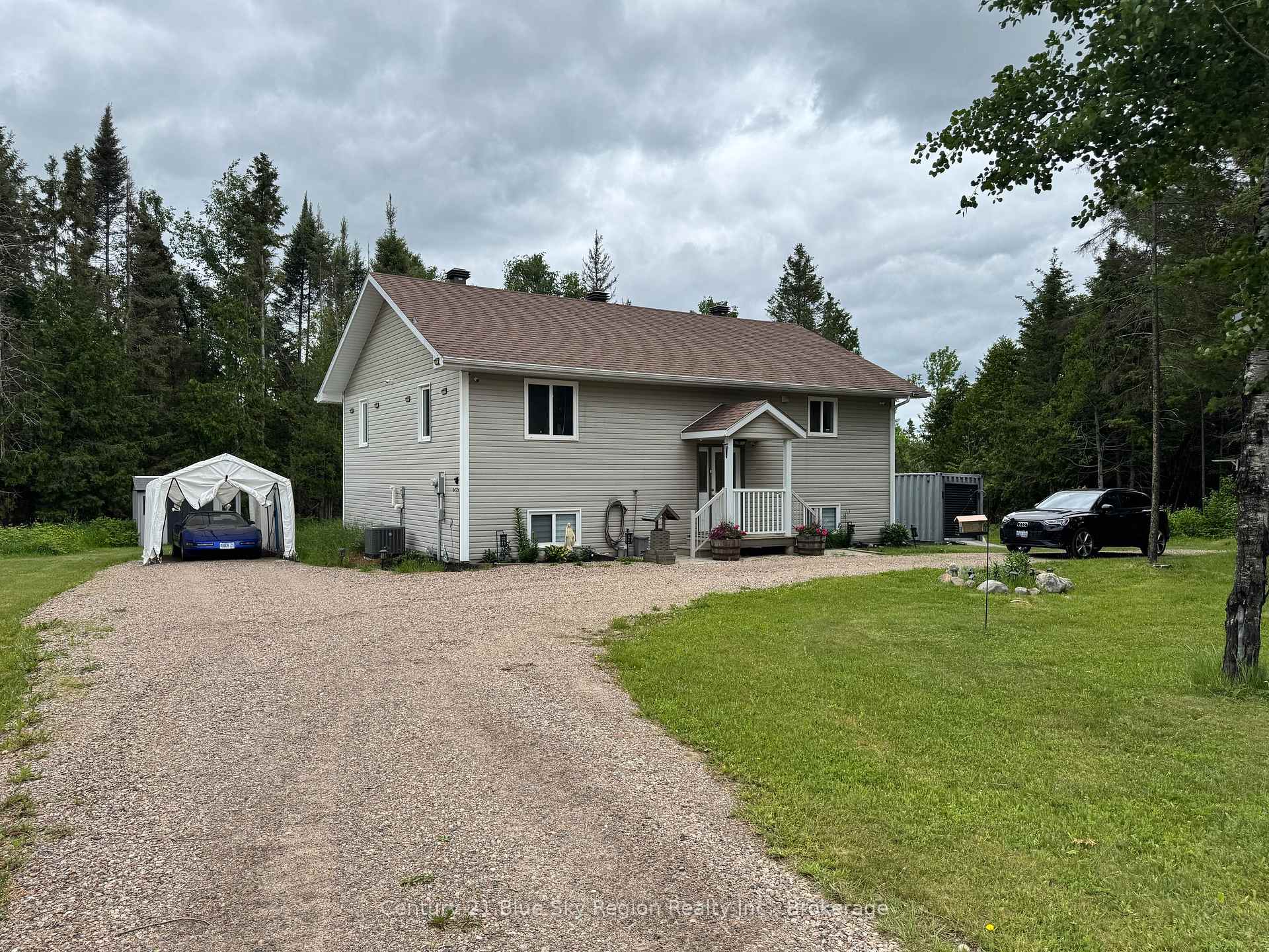 2161 Papineau Road, Papineau-Cameron, ON P0H 1V0