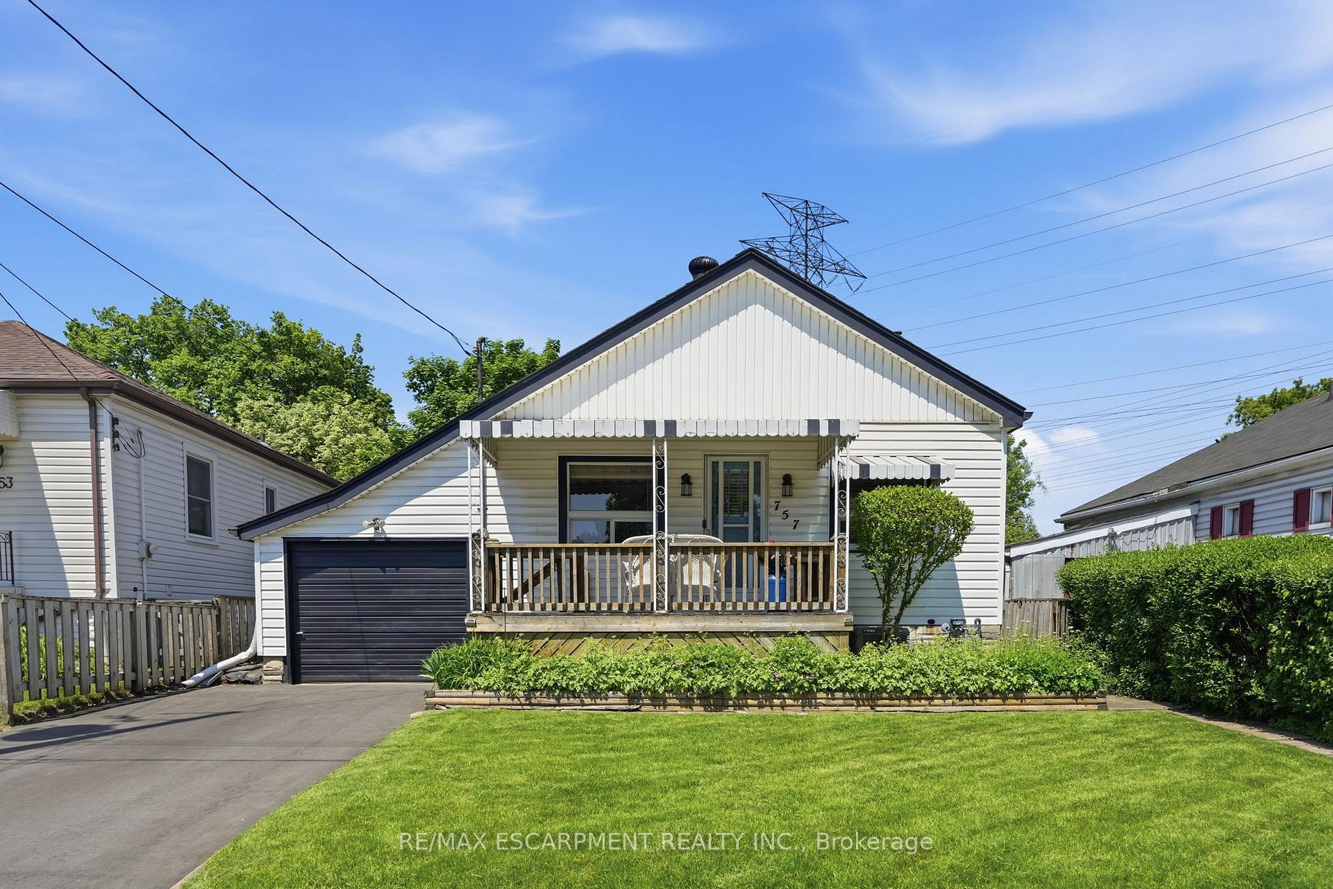 757 Burgess Avenue, Hamilton, ON L8H 6J5