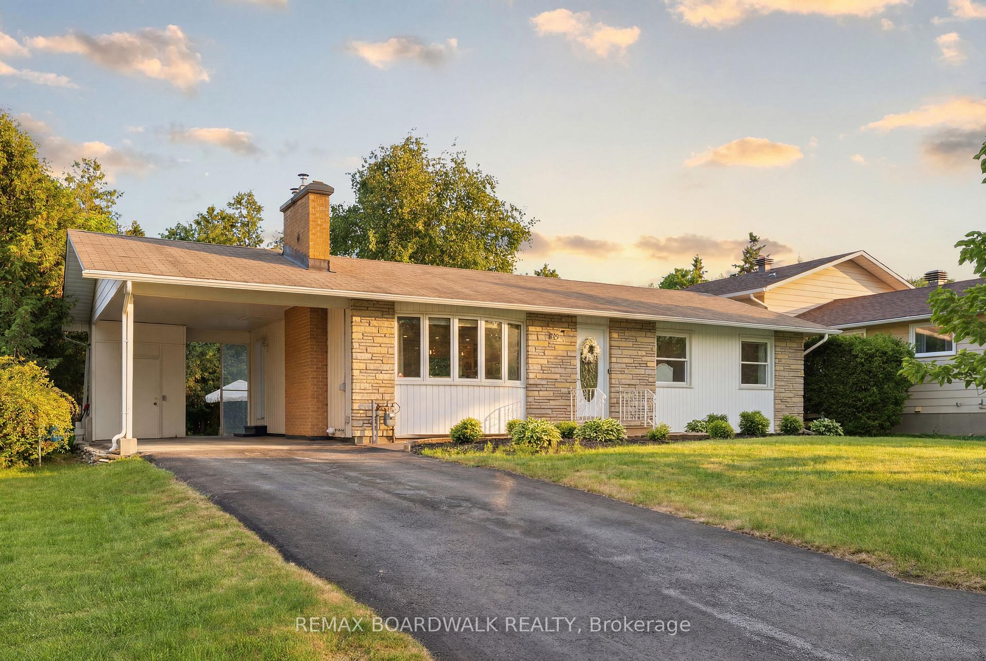 159 Banning Road, Kanata, ON K2L 1C5