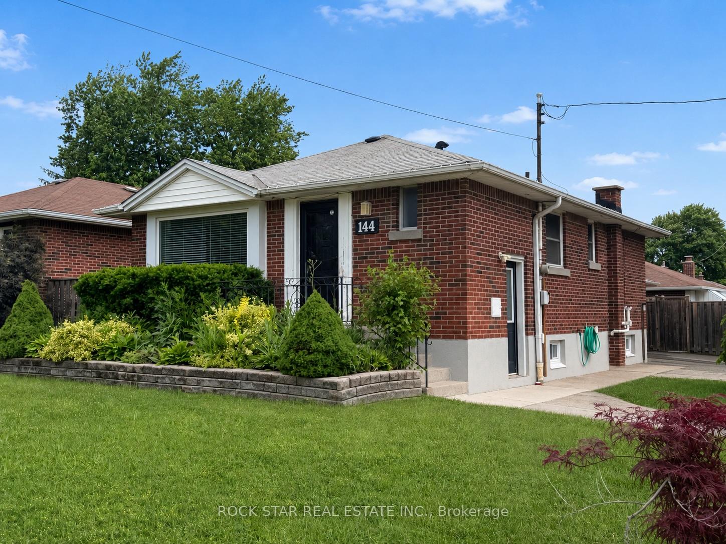 144 Winchester Boulevard, Hamilton, ON L8T 2N2