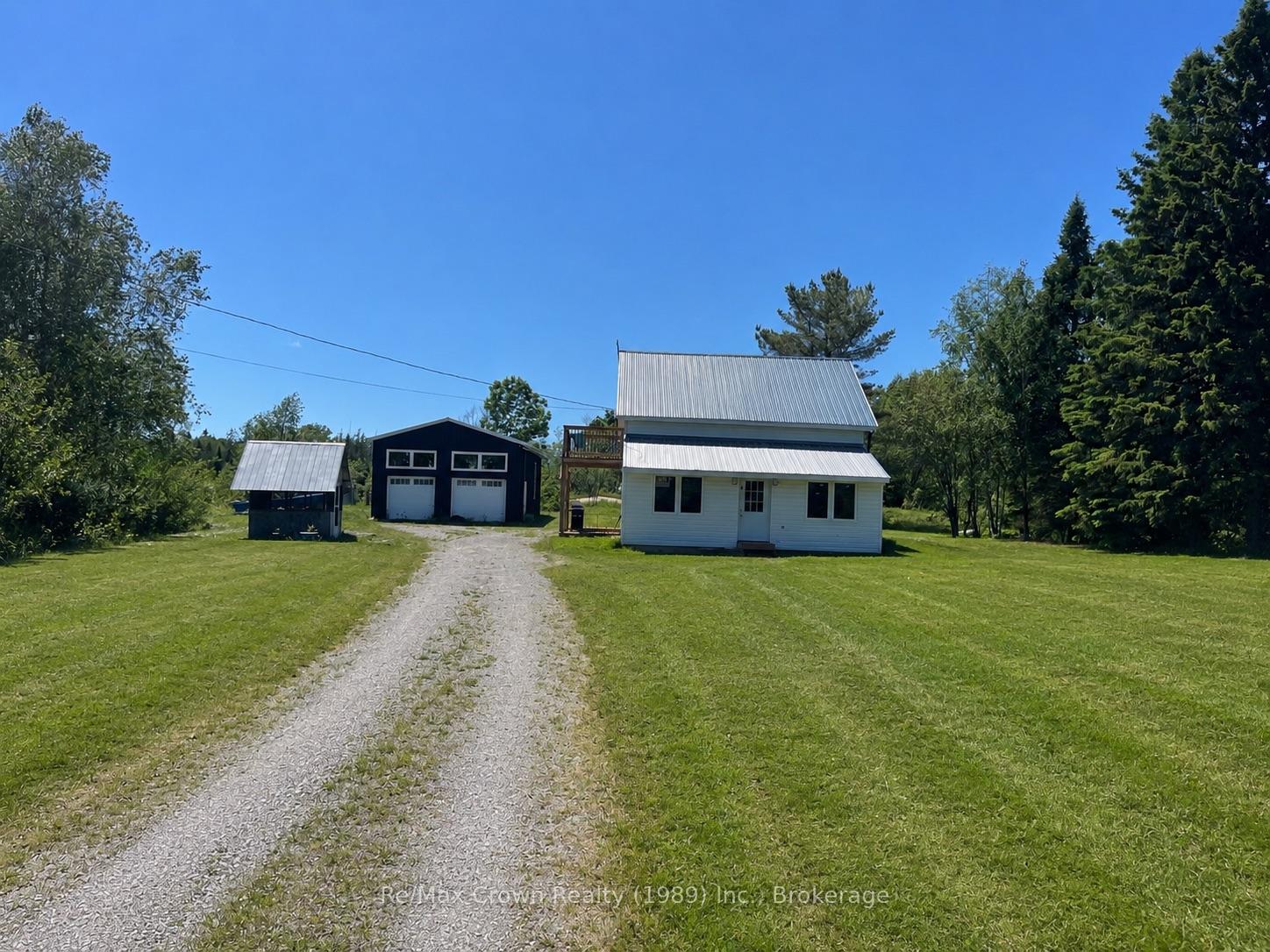 5 20th Side Road, Parry Sound Remote Area, ON P0H 1Y0