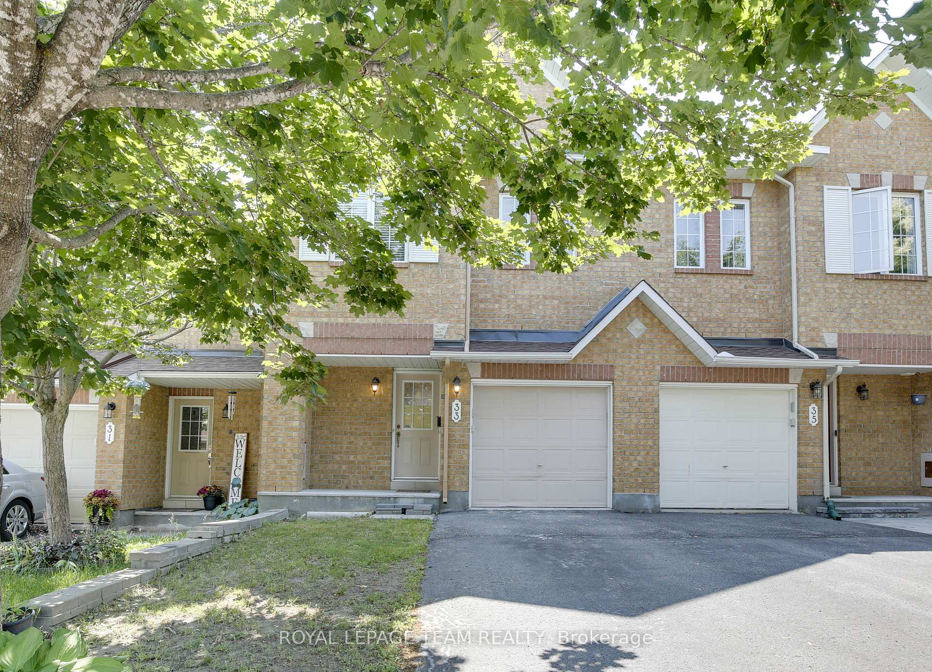 33 Scampton Drive, Kanata, ON K2W 1G1