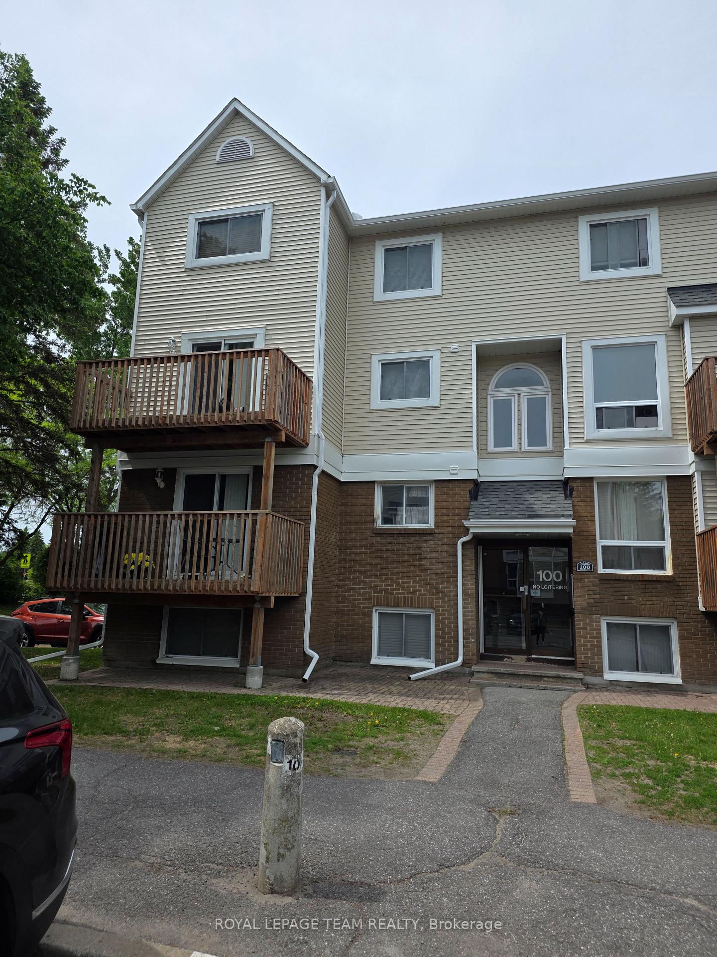 100 Fenerty Court E 2, Kanata, ON K2L 3A7