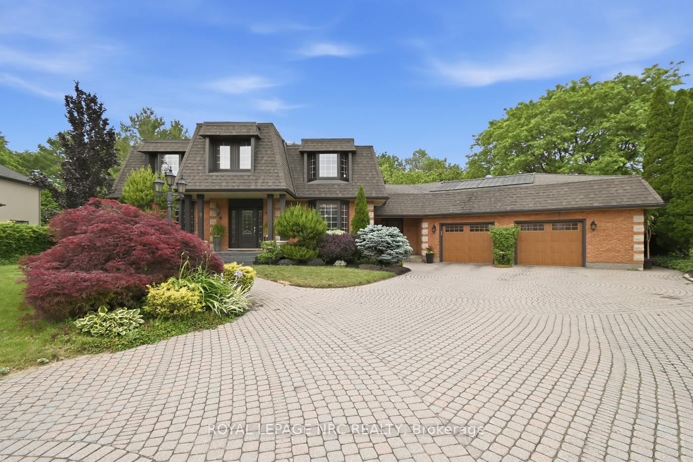28 Barbican Trail, St. Catharines, ON L2T 4A3