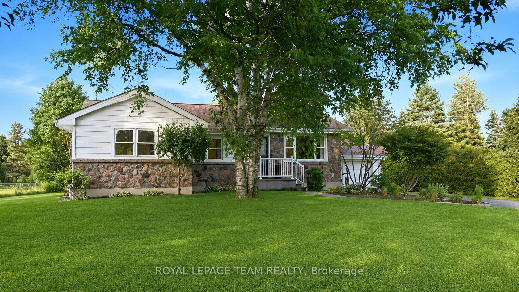17 Arnold Drive, Bells Corners and South to Fallowfield, ON K2H 6V6