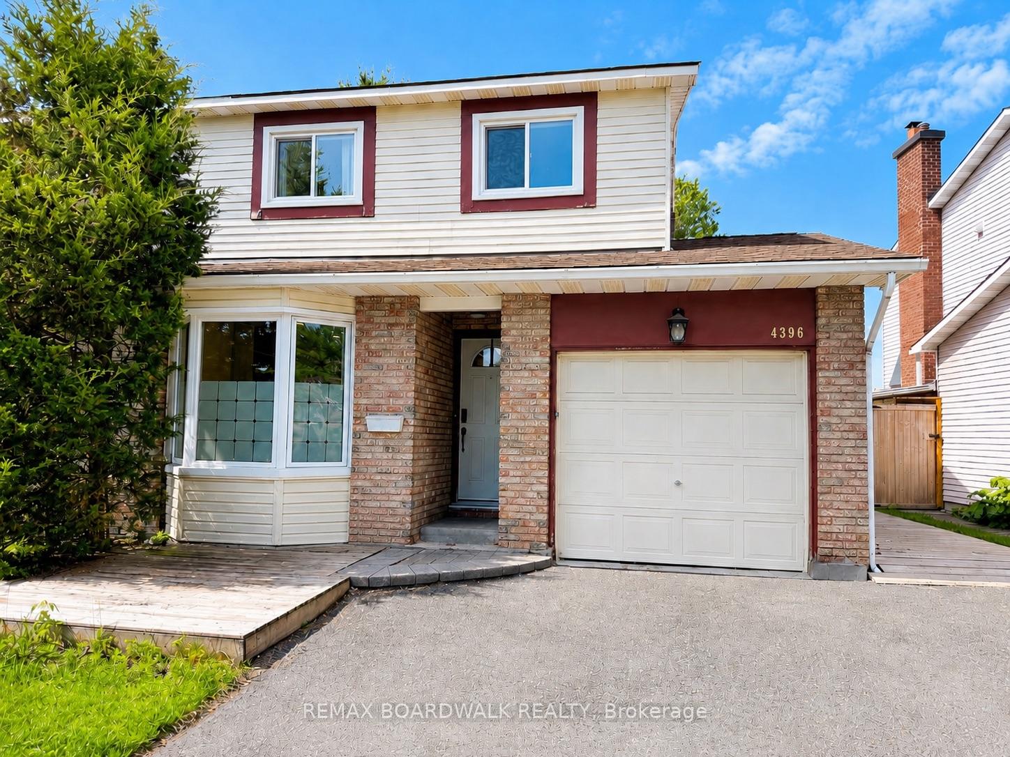 4396 Whittaker Crescent, Cyrville - Carson Grove - Pineview, ON K1B 4P2