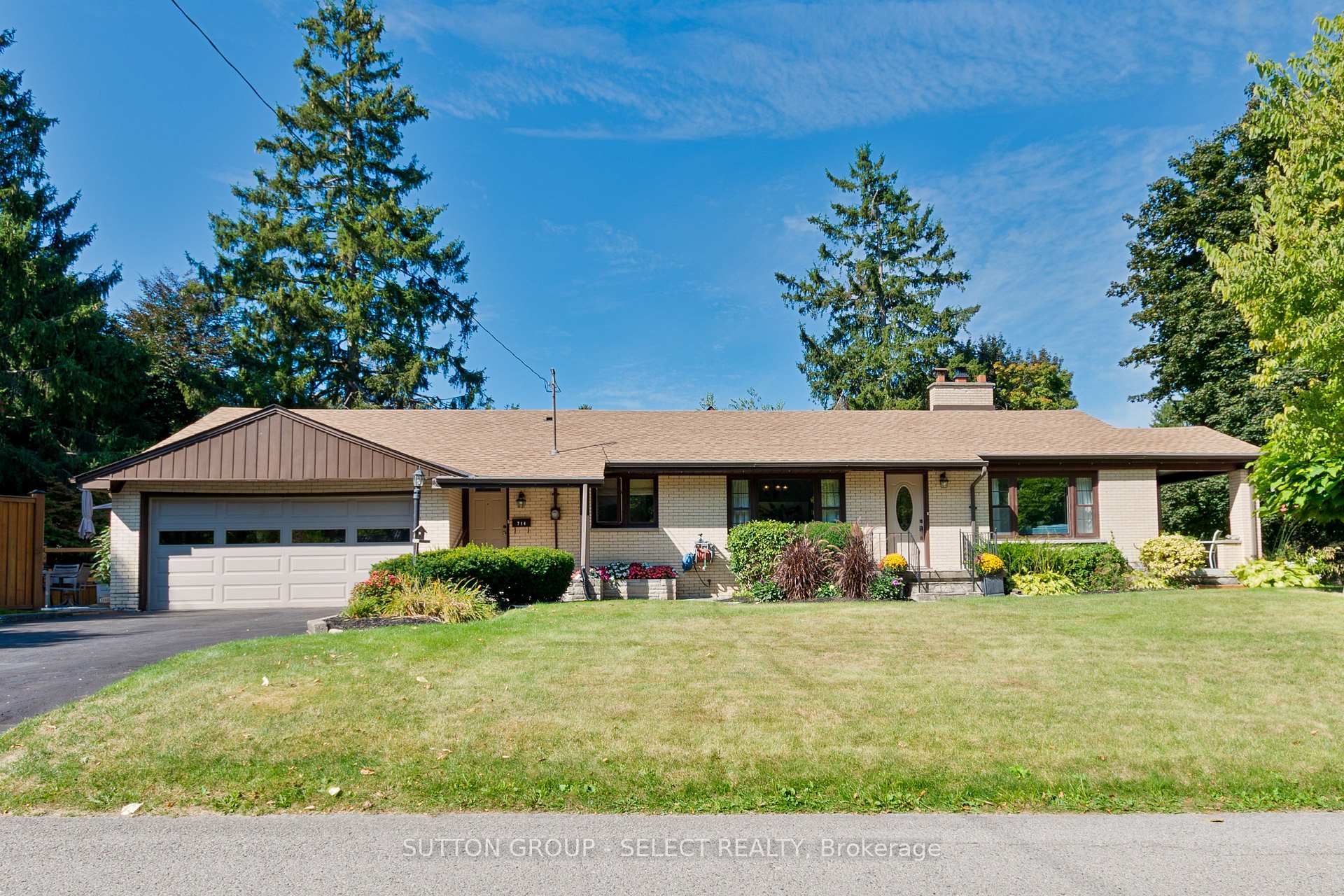 714 Springbank Drive, London South, ON N6K 1A3