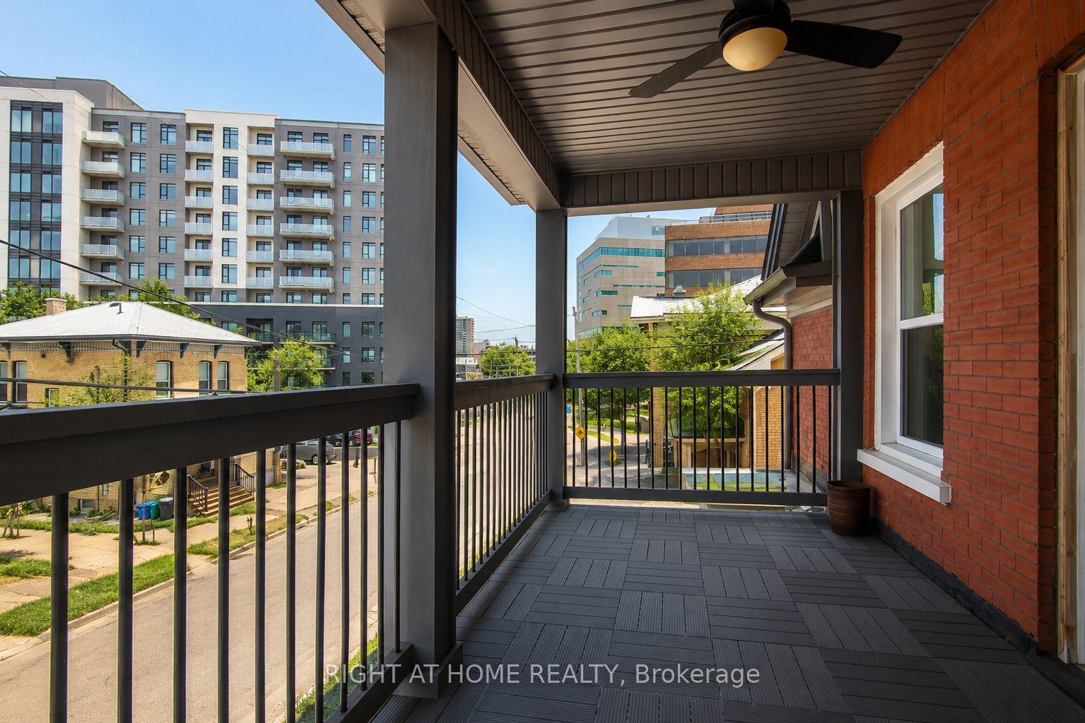 2-94 SCOTT Street, Kitchener, ON N2H 2R5
