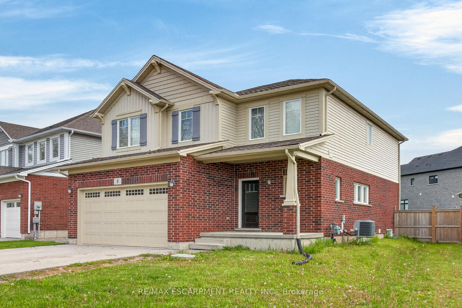 9 Winterberry Boulevard, Thorold, ON L2V 0J1