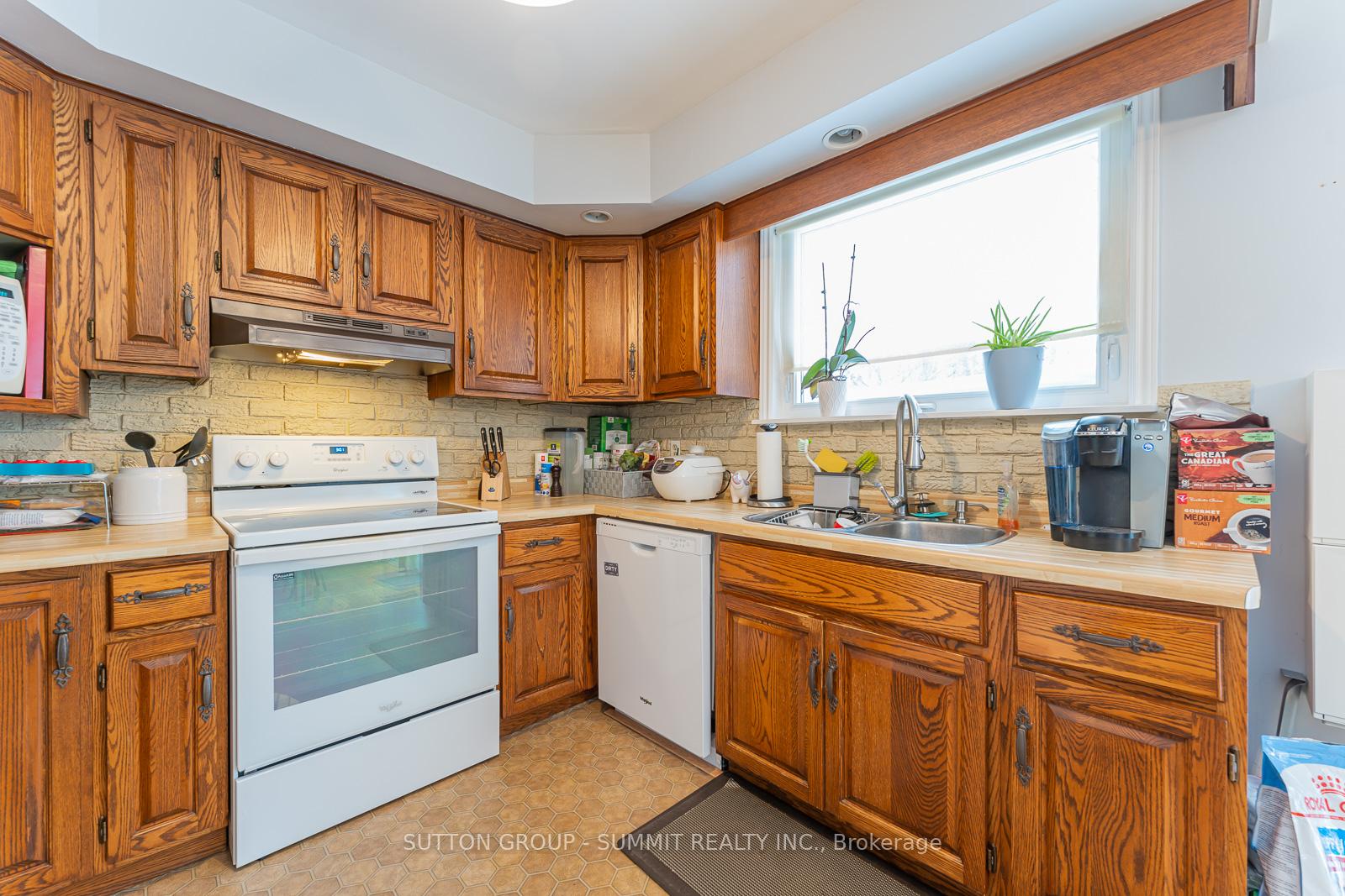206 6th Avenue E, Owen Sound, ON N4K 2T3