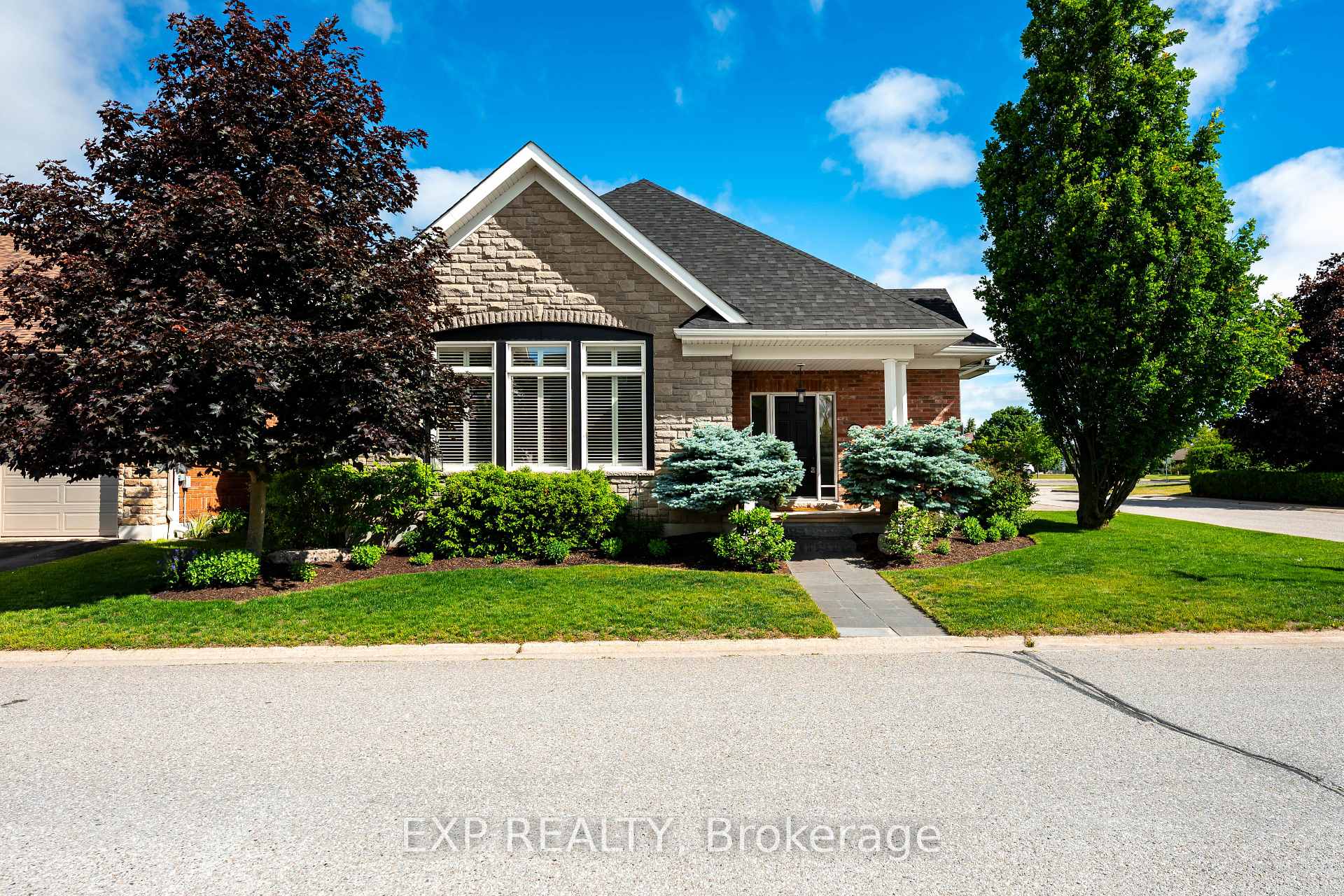 200 Kingfisher Drive 51, Mono, ON L9W 0B3