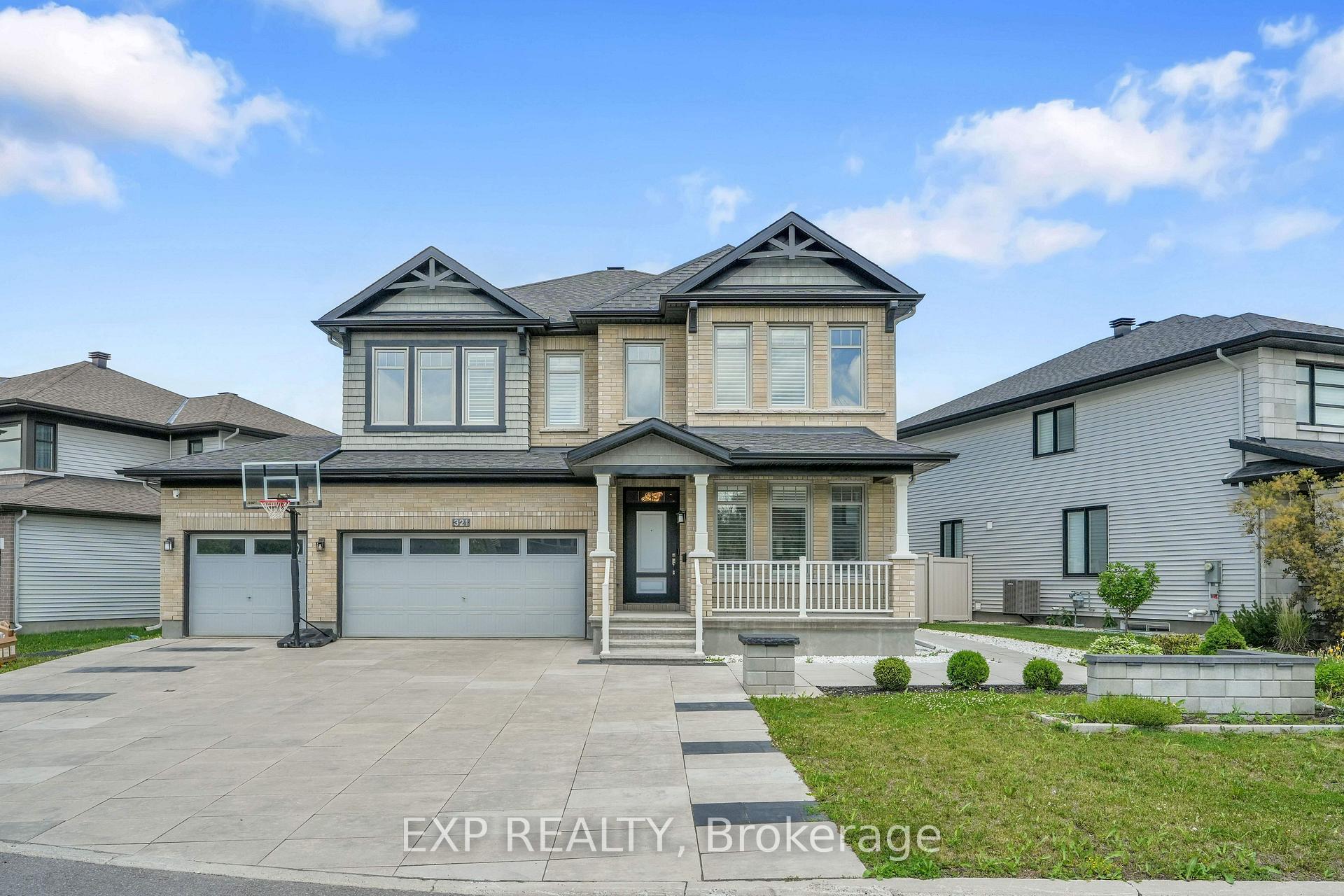 321 Serenade Crescent, Blossom Park - Airport and Area, ON K1X 0B9