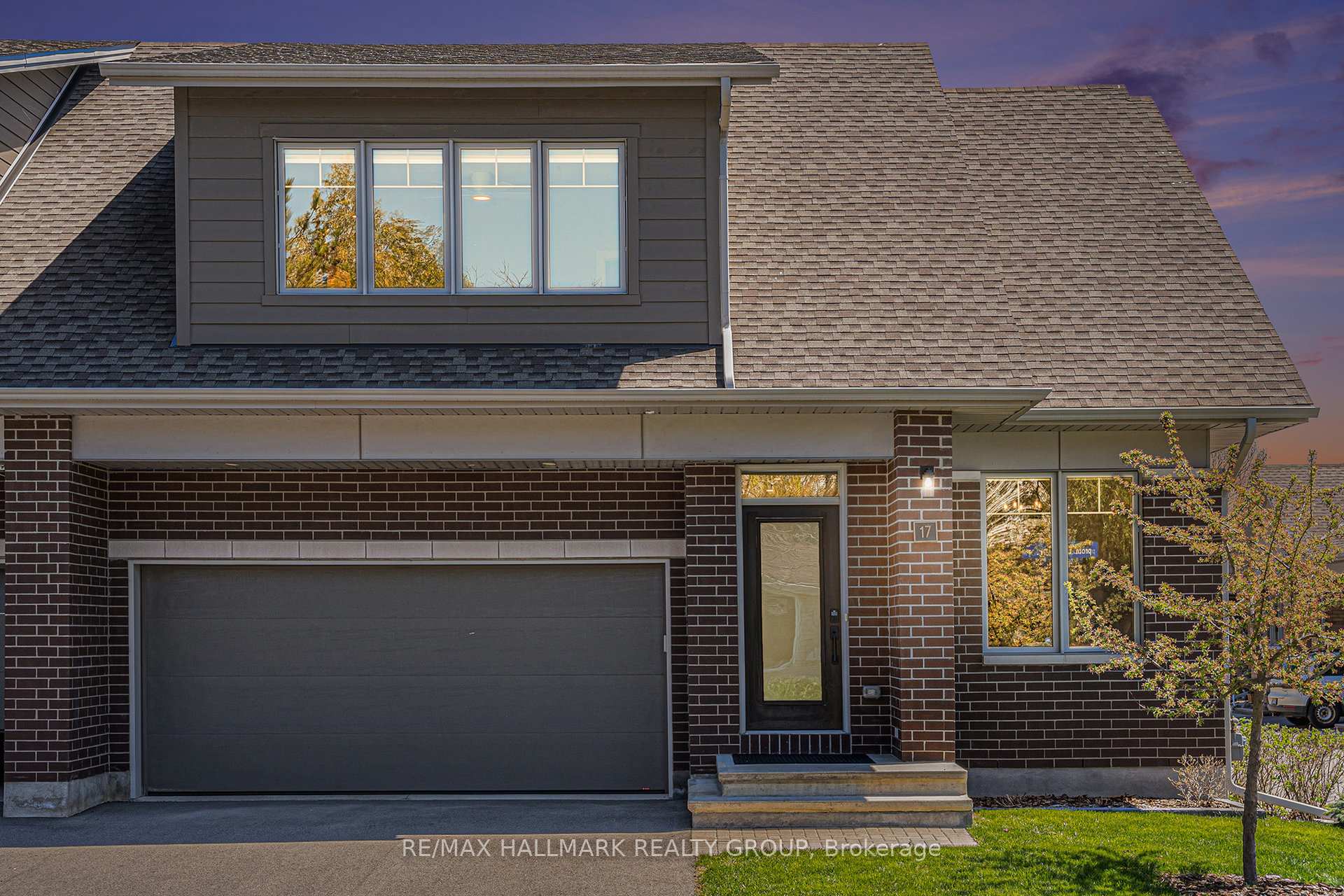 17 Leeming Drive, Crystal Bay - Rocky Point - Bayshore, ON K2H 5P6