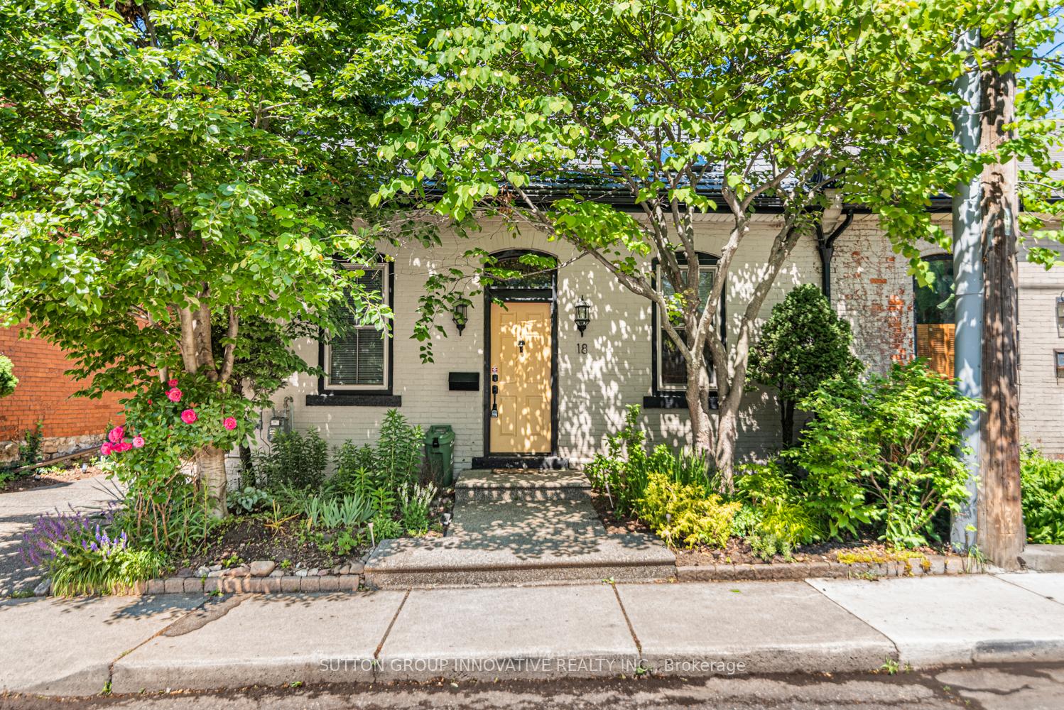 18 Pearl Street S, Hamilton, ON L8P 3W5