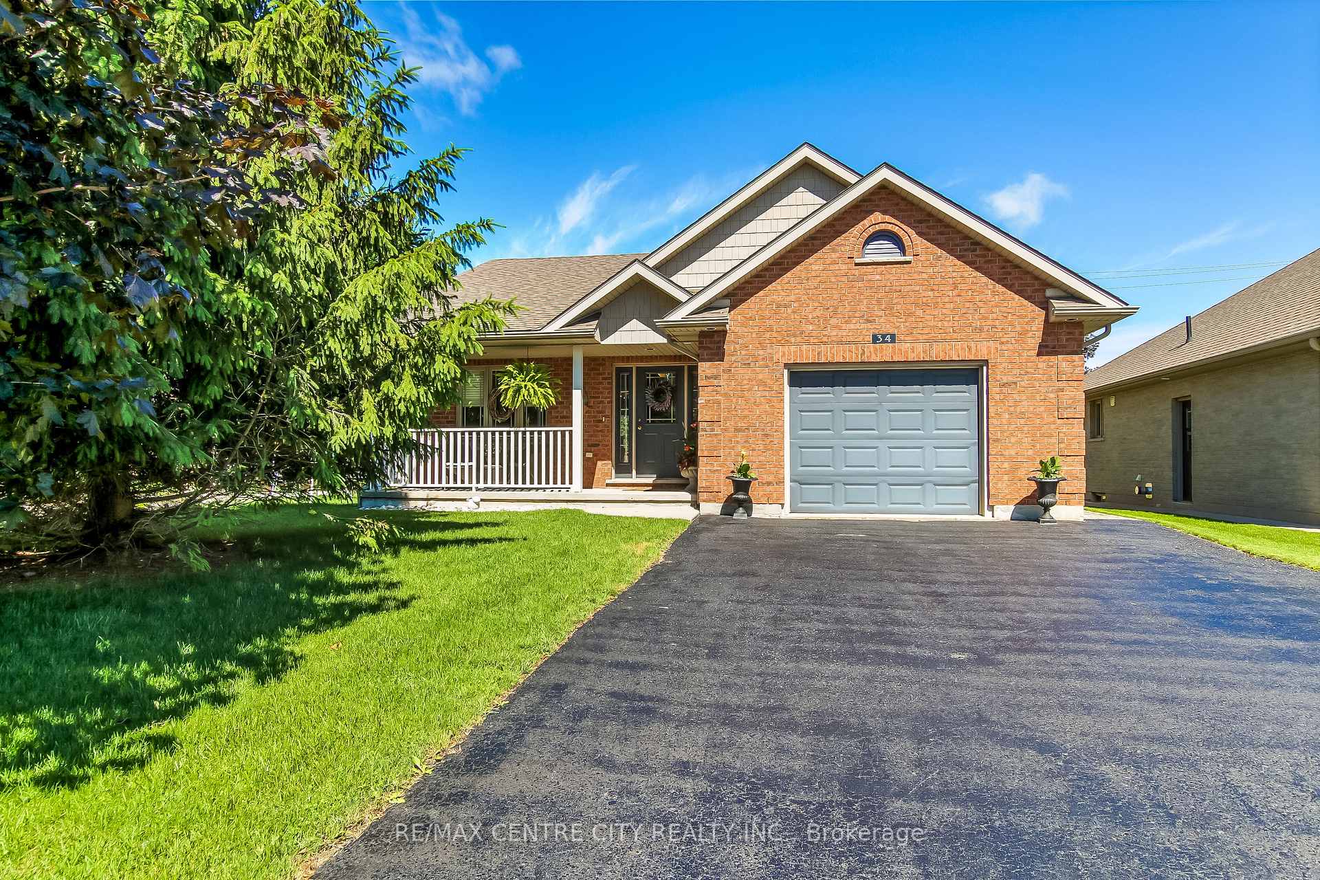 34 Lightbourne Avenue, Stratford, ON N4Z 1J8