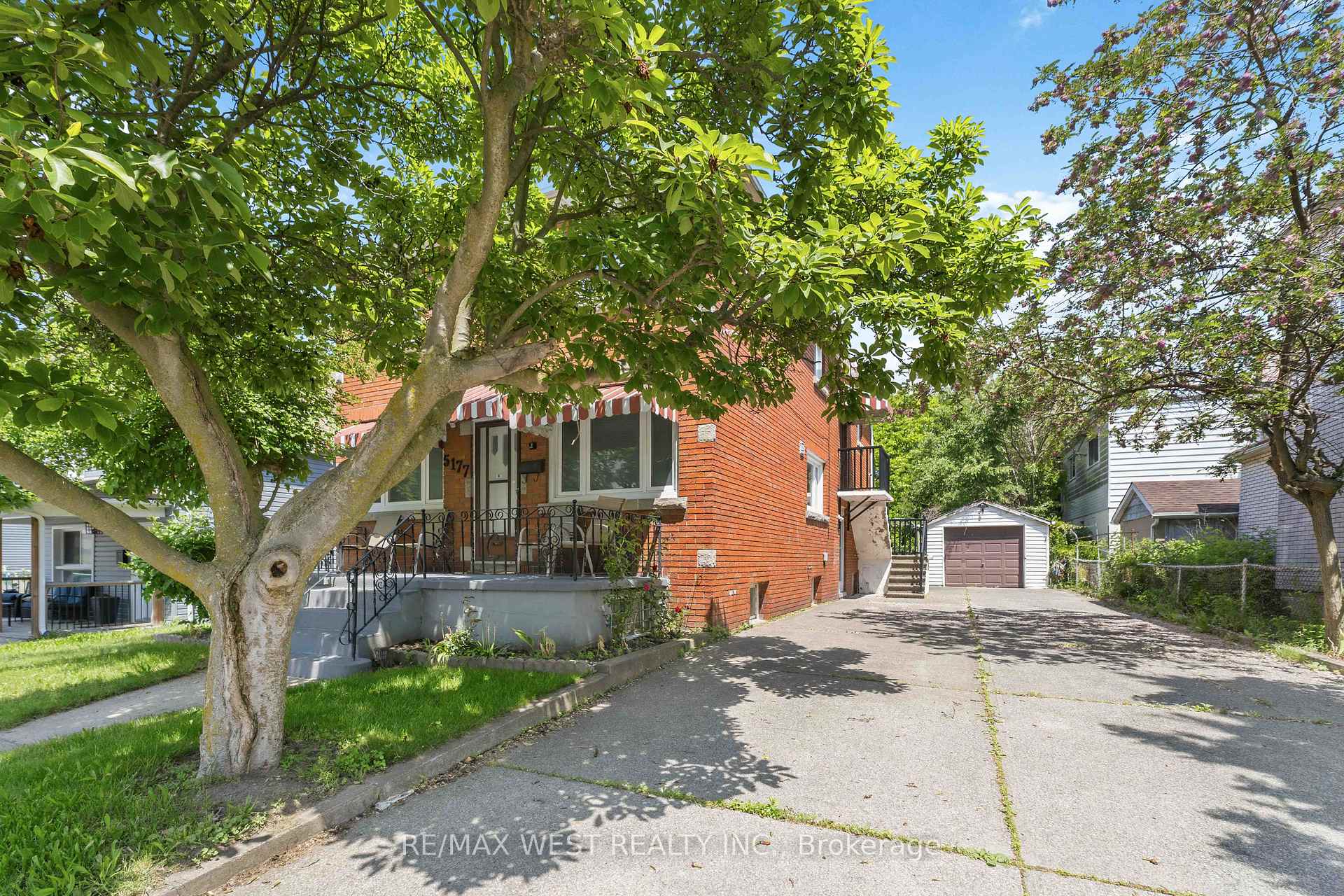 5177 Kitchener Street, Niagara Falls, ON L2G 1B4