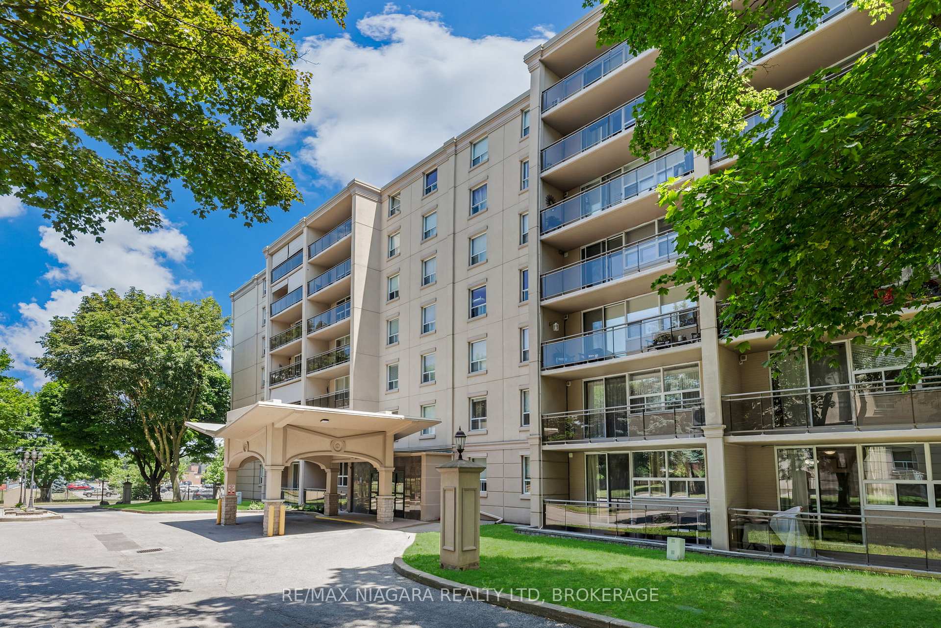 6390 Huggins Street 601, Niagara Falls, ON L2J 1H1