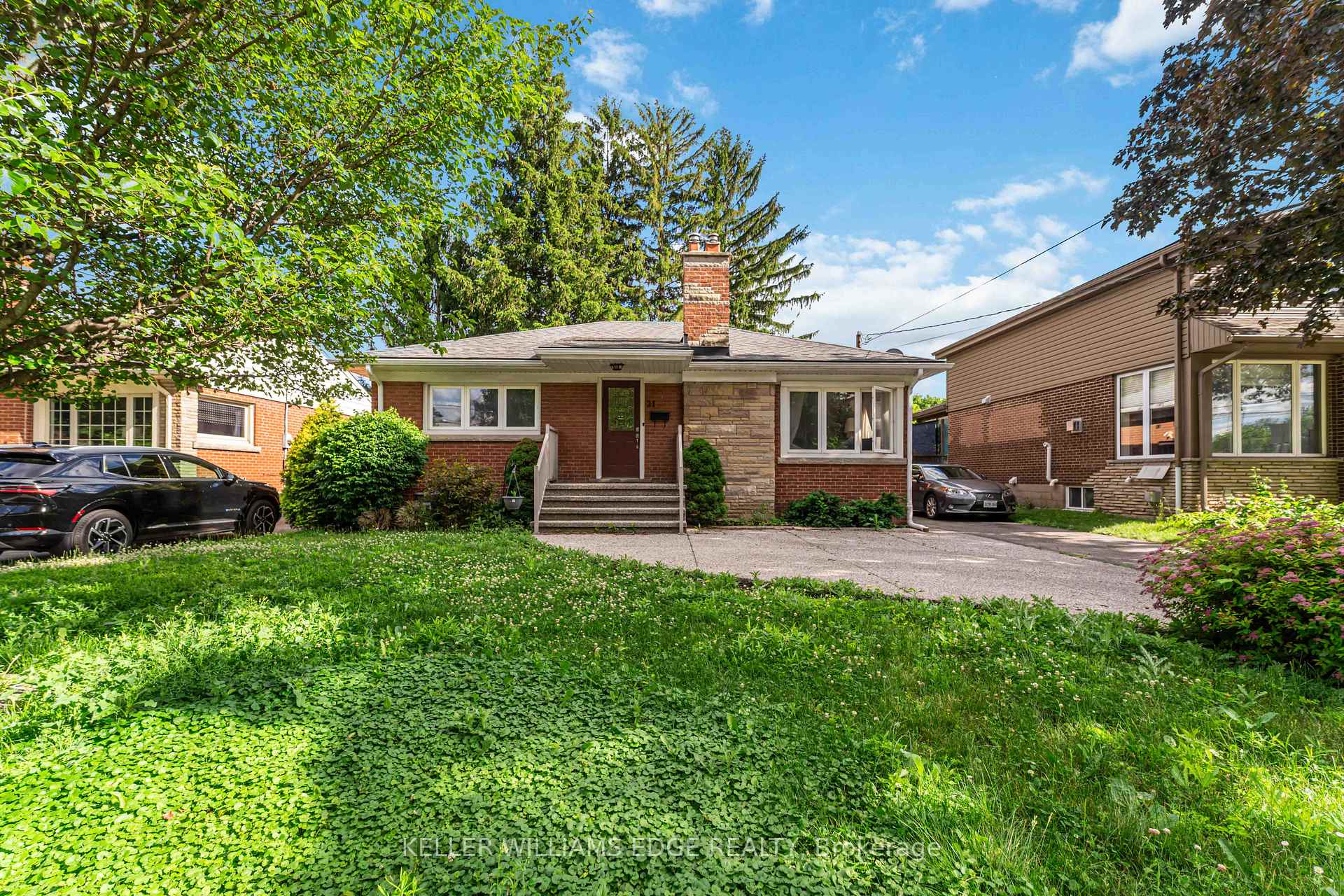 21 Sheridan Lane, Hamilton, ON L8S 2N3