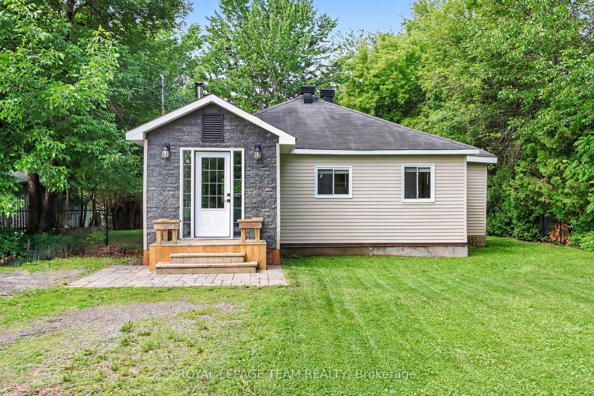 282 Harris Road, North Grenville, ON K0G 1J0