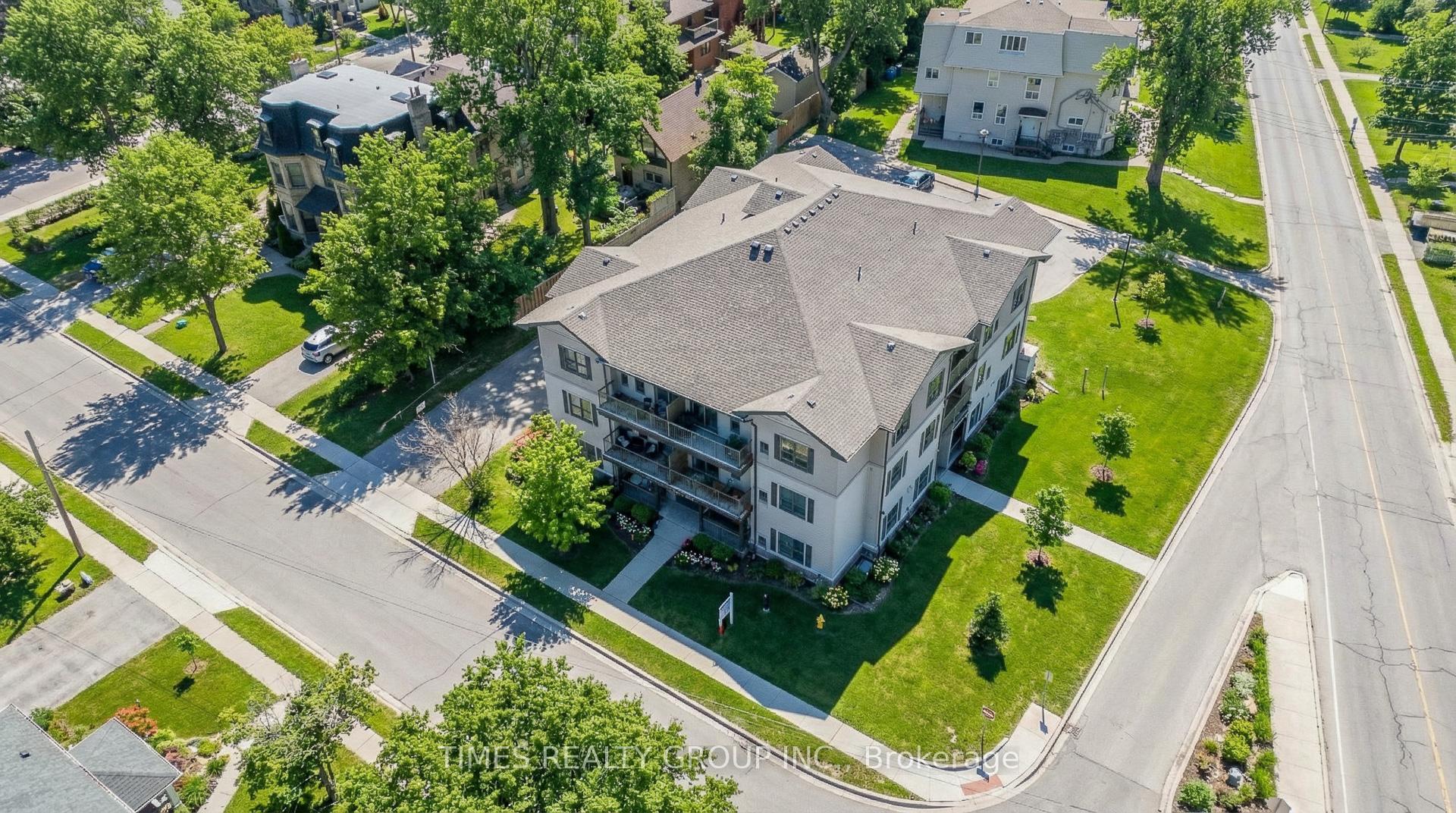 369 Hunter Street W 104, Peterborough, ON K9H 2M5