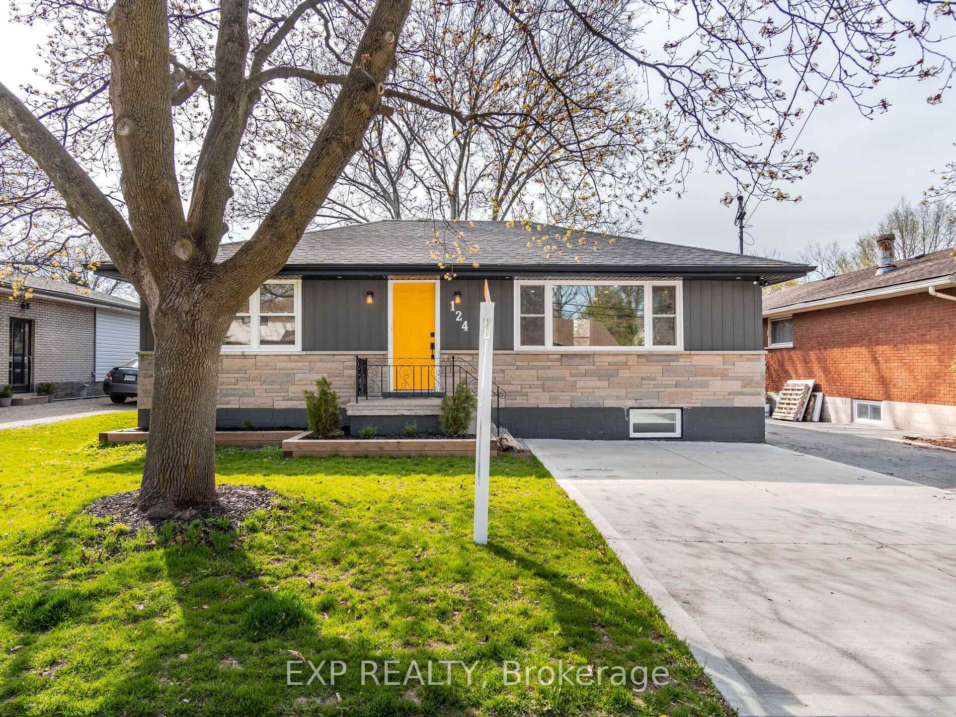 124 Upper Paradise Road 2, Hamilton, ON L9C 5B8