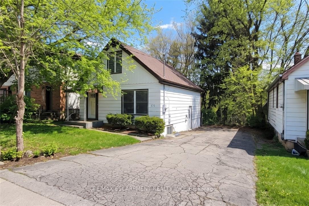 131 Leland Street, Hamilton, ON L8S 3A3
