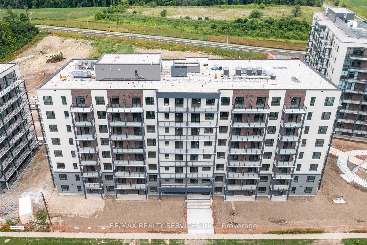 181 Elmira Road S 504, Guelph, ON N1K 0E4