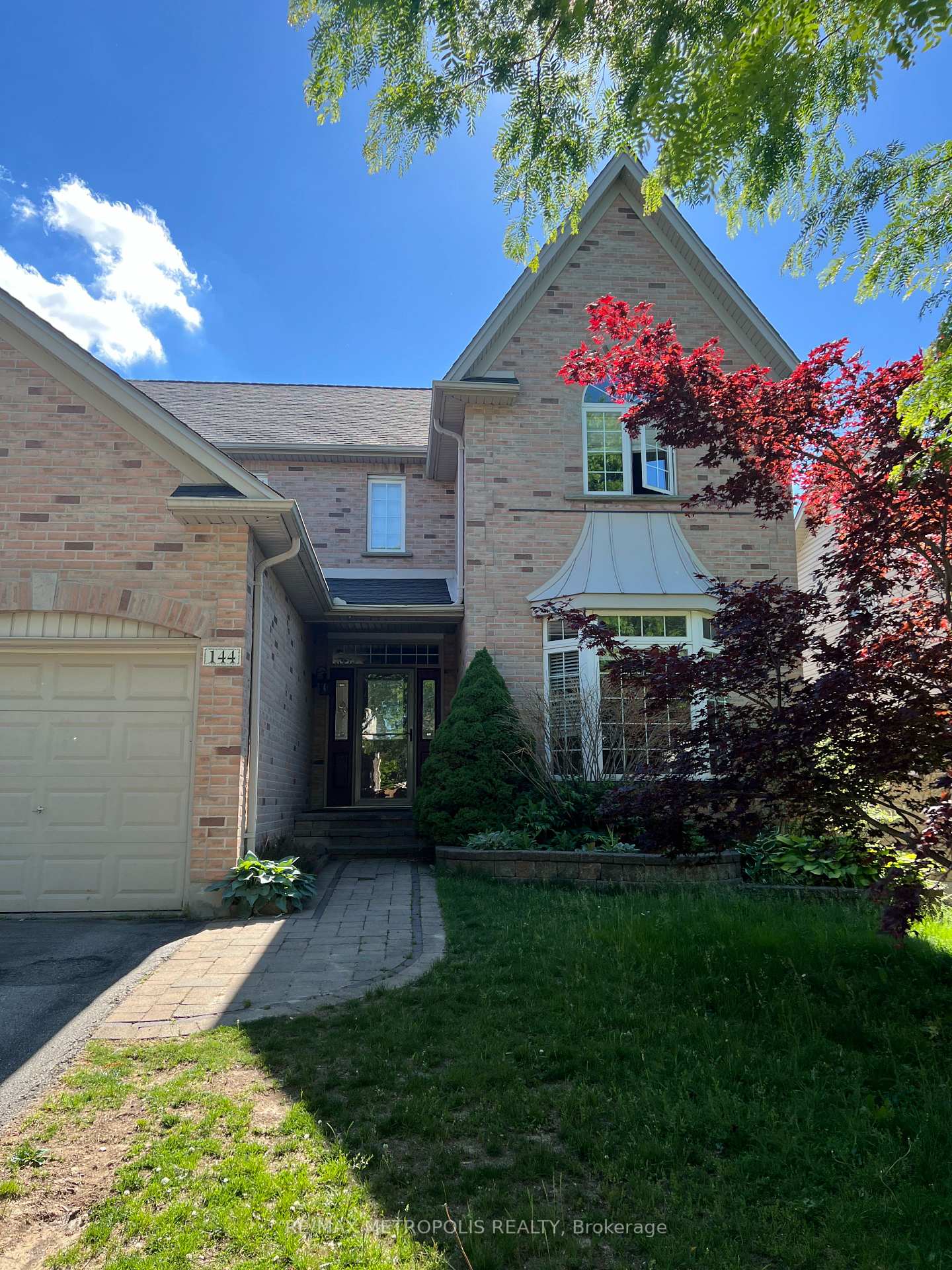 144 Meadowoak Crescent, London North, ON N6H 5R9