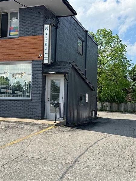 2479 Main Street E 1, London South, ON N6P 1P7