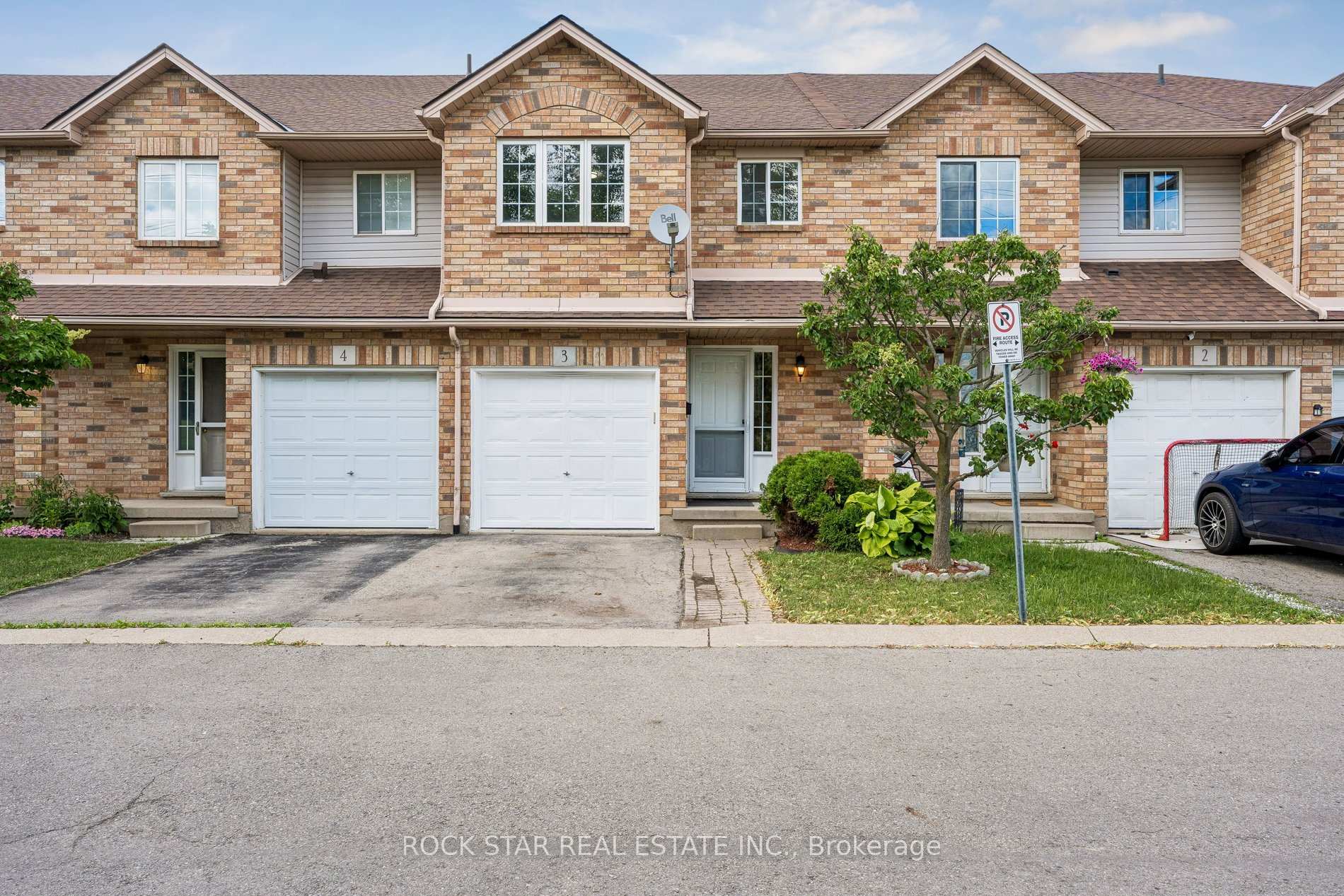 1860 Upper Gage Avenue 3, Hamilton, ON L8W 3Y6