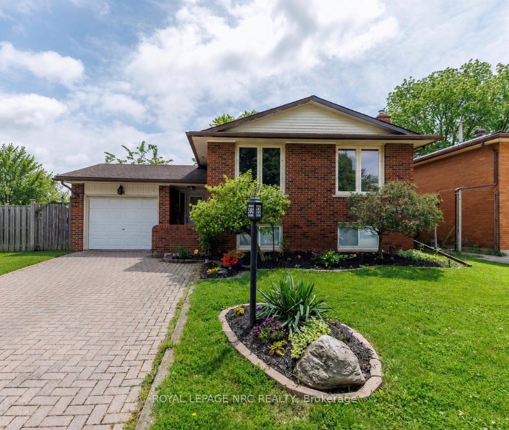14 BRIDLEWOOD Drive, Welland, ON L3C 6N6