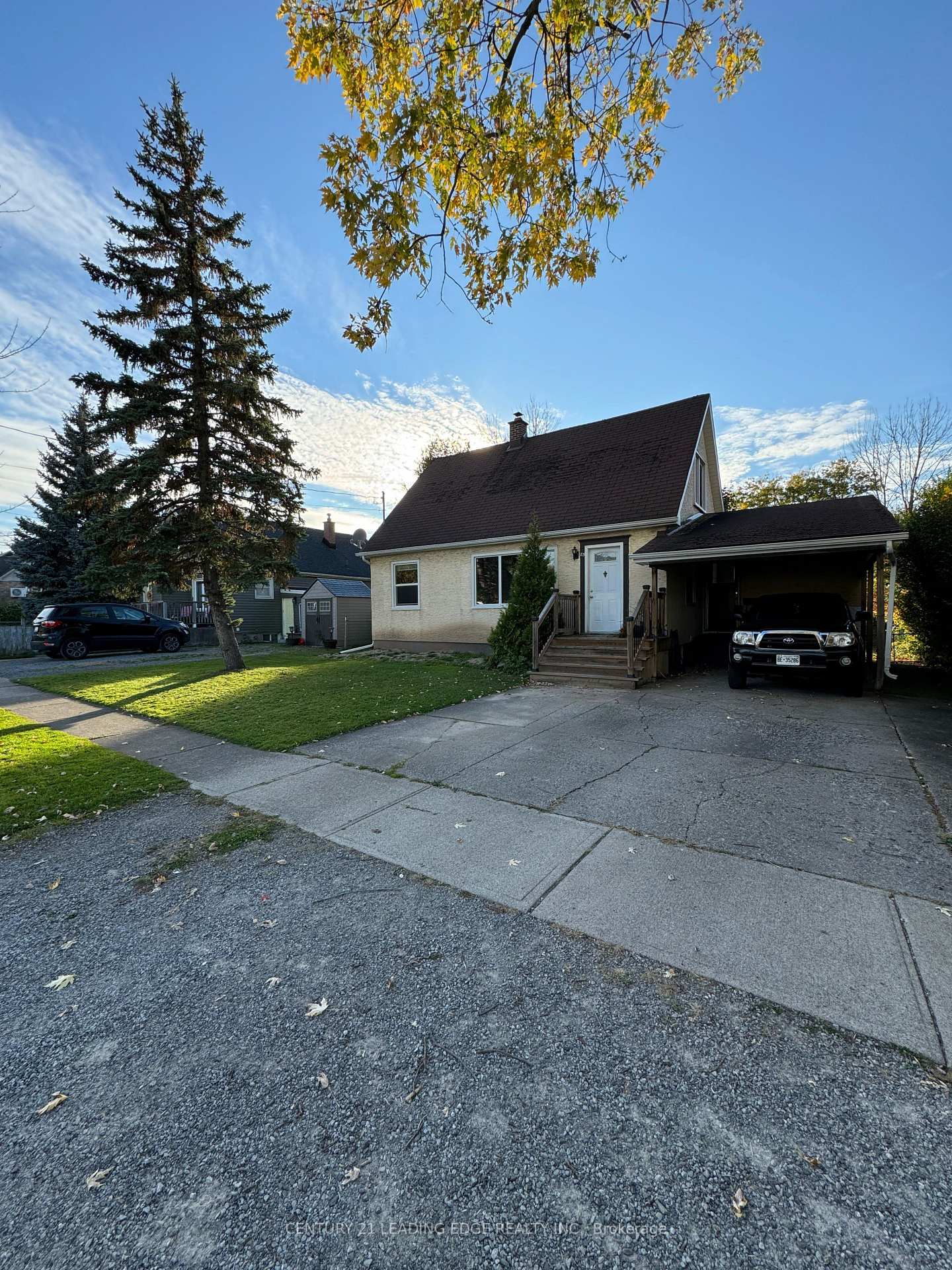 83 Park Avenue, St. Catharines, ON L2P 1R8