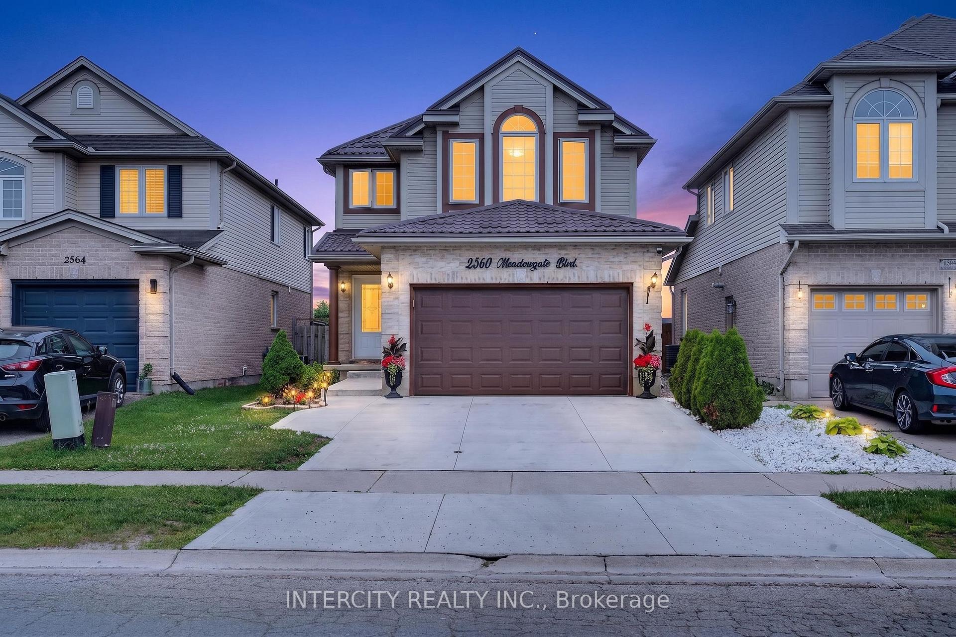 2560 Meadowgate Boulevard, London South, ON N6M 1L8